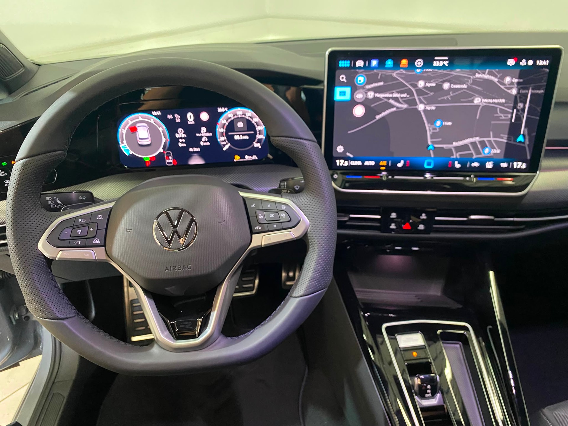 VW Golf 2.0 TSI R-Line DSG 4 Motion-image-8