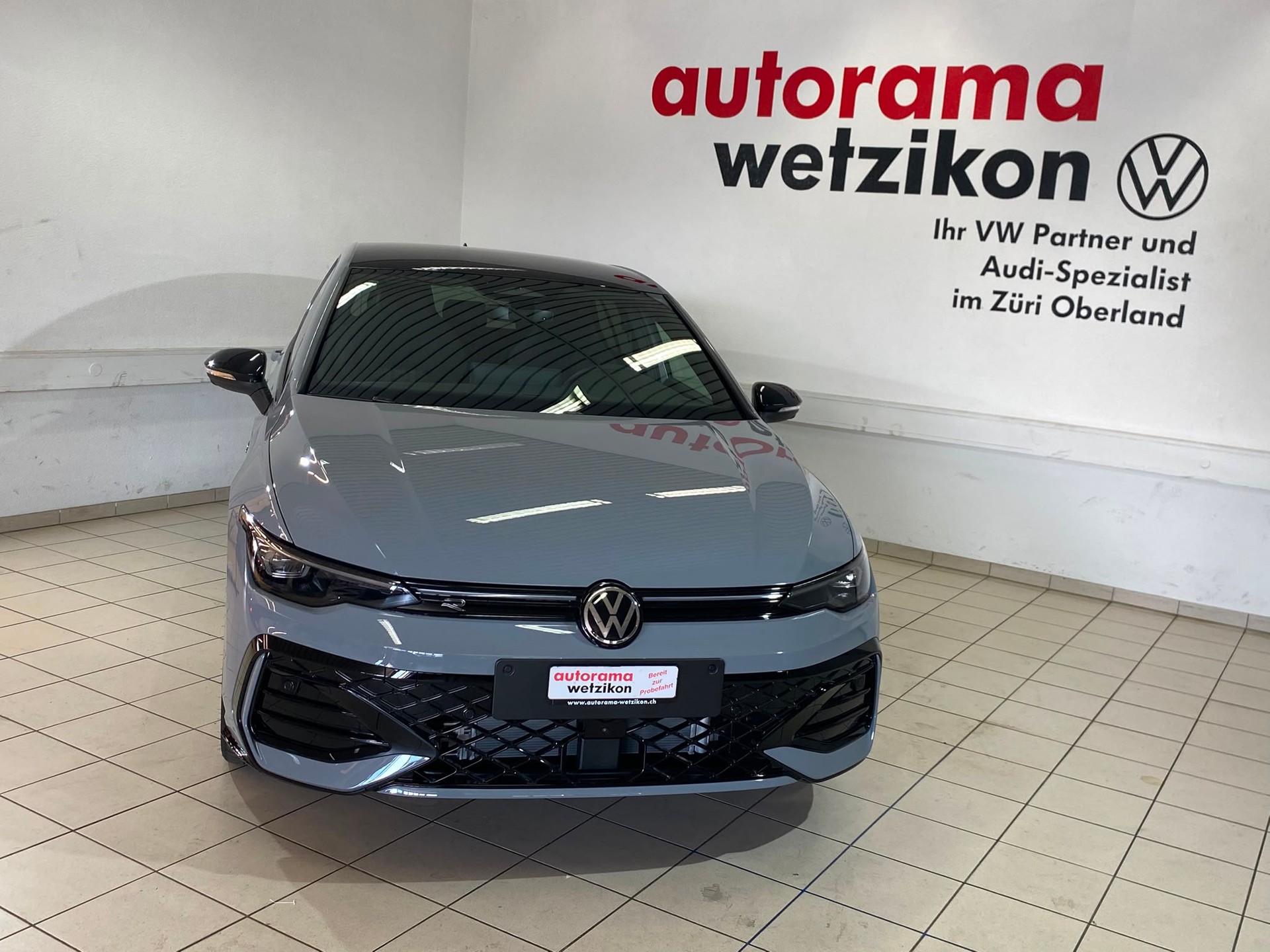 VW Golf 2.0 TSI R-Line DSG 4 Motion-image-1