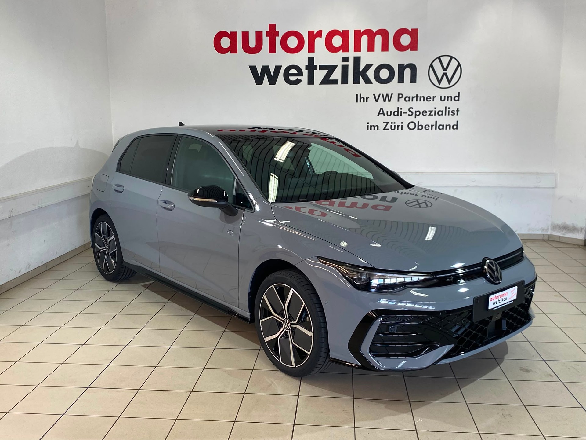 VW Golf 2.0 TSI R-Line DSG 4 Motion-image-0