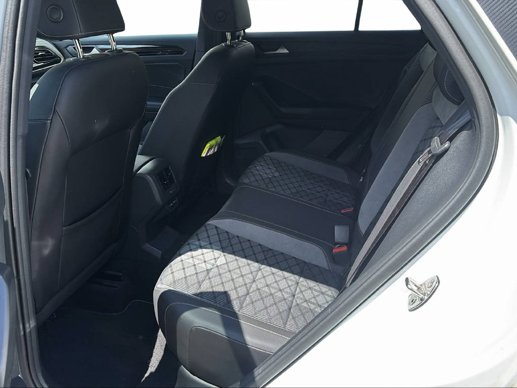 VW T-Roc 2.0 TSI R-Line DSG 4X4-image-11