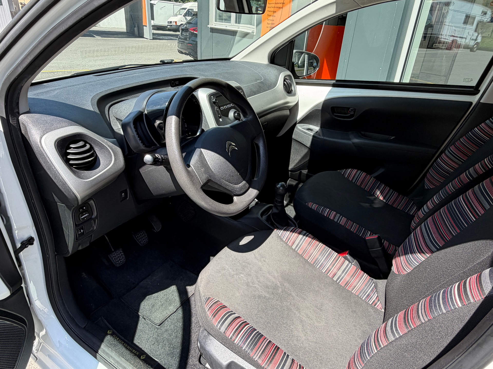 CITROEN C1 1.0 VTi Feel-image-6