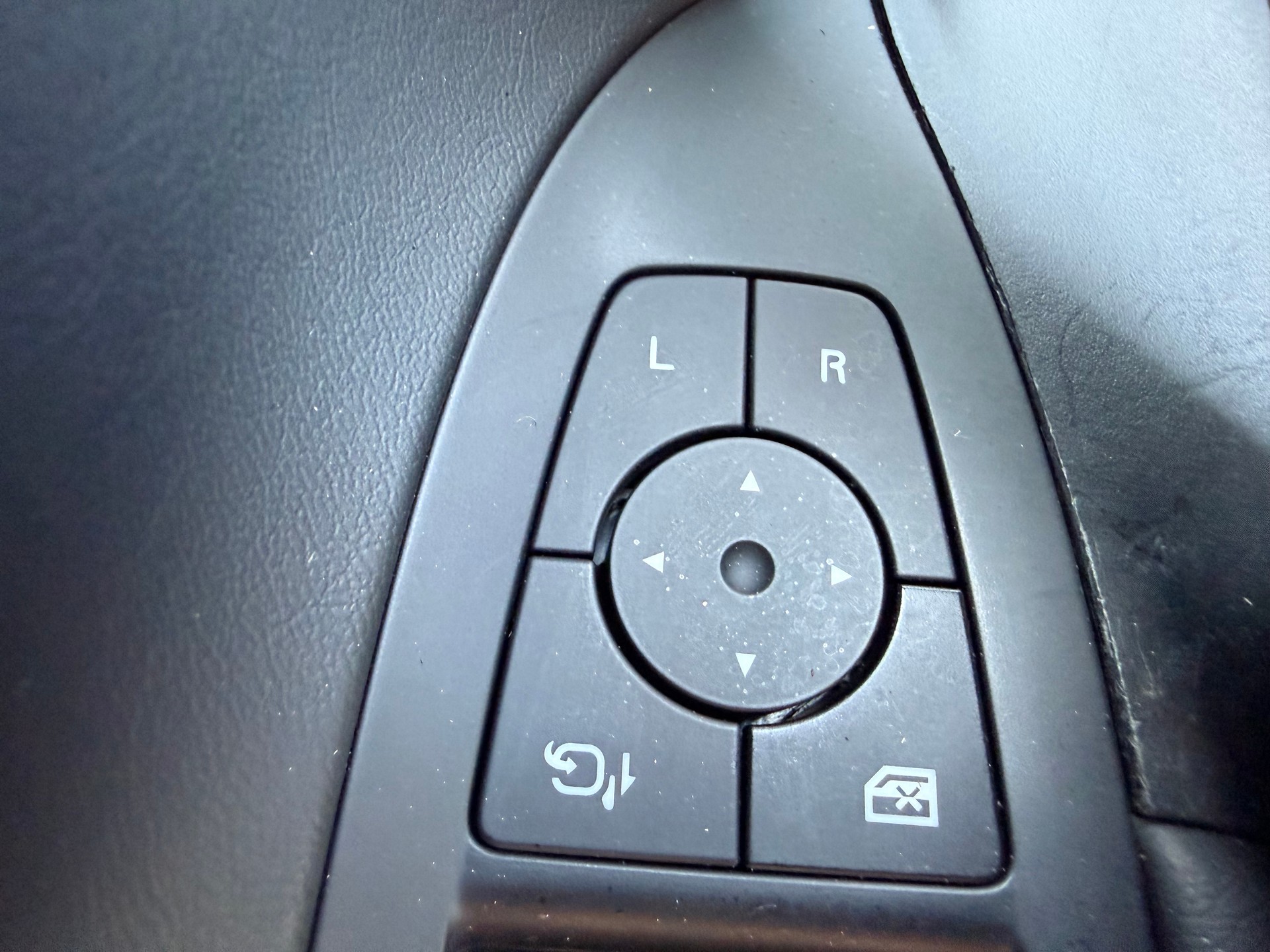 MG HS 1.5 T PHEV Luxury-image-9