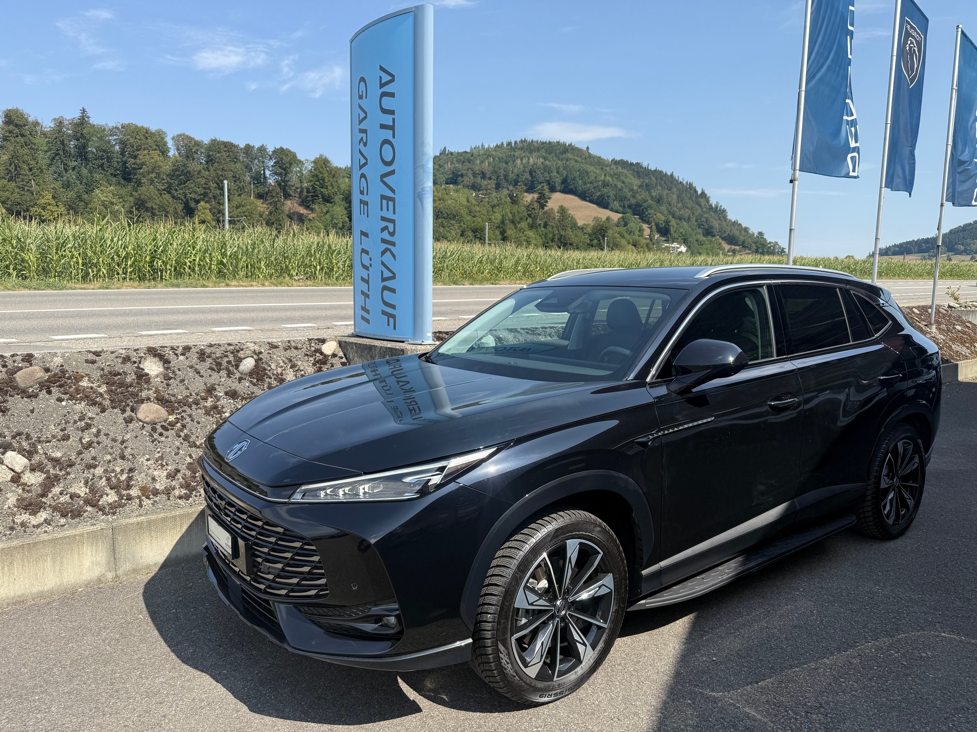 MG HS 1.5 T PHEV Luxury-image-0