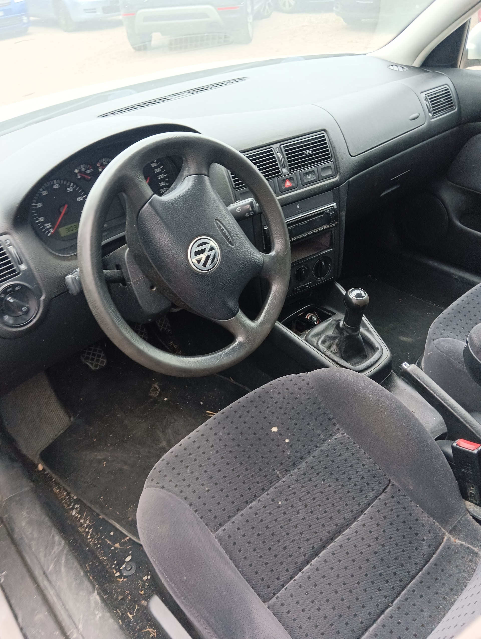 VW Golf 1.8 Comfortline-image-3