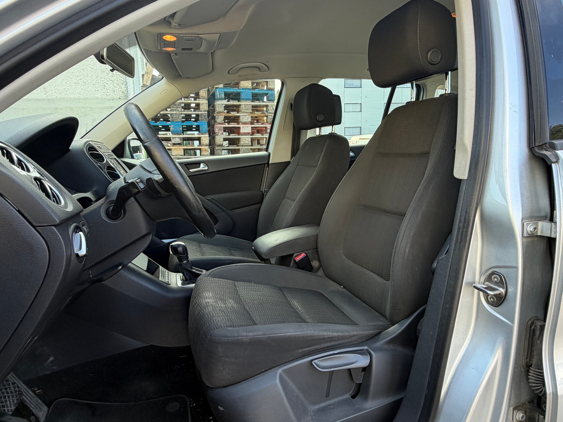 VW Tiguan 2.0 TDI Sport&Style 4Motion DSG-image-8