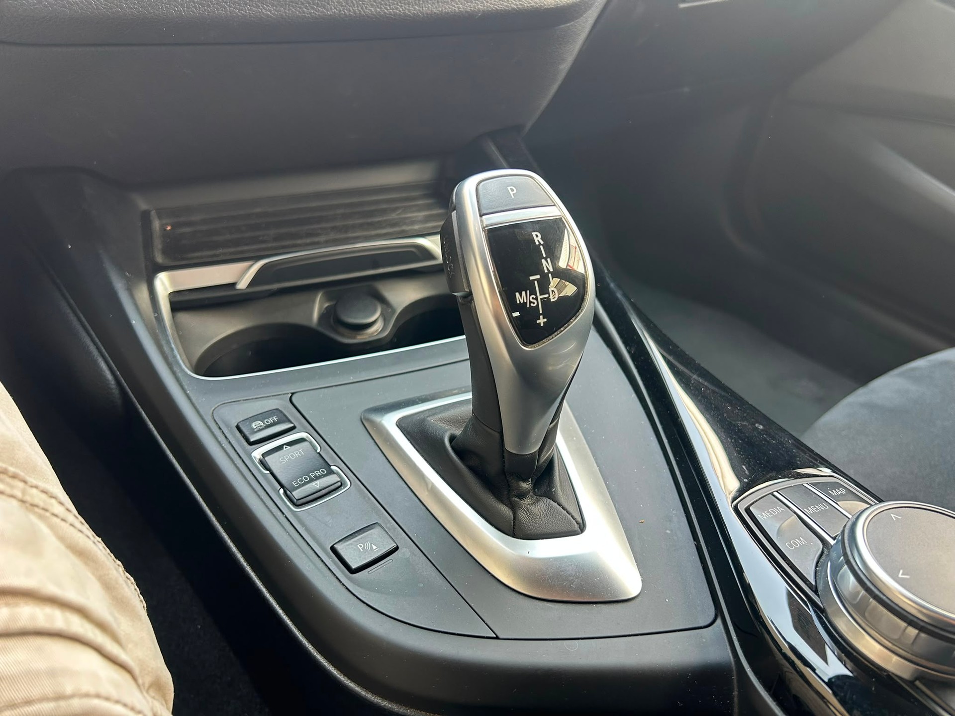 BMW 120d xDrive Steptronic-image-11