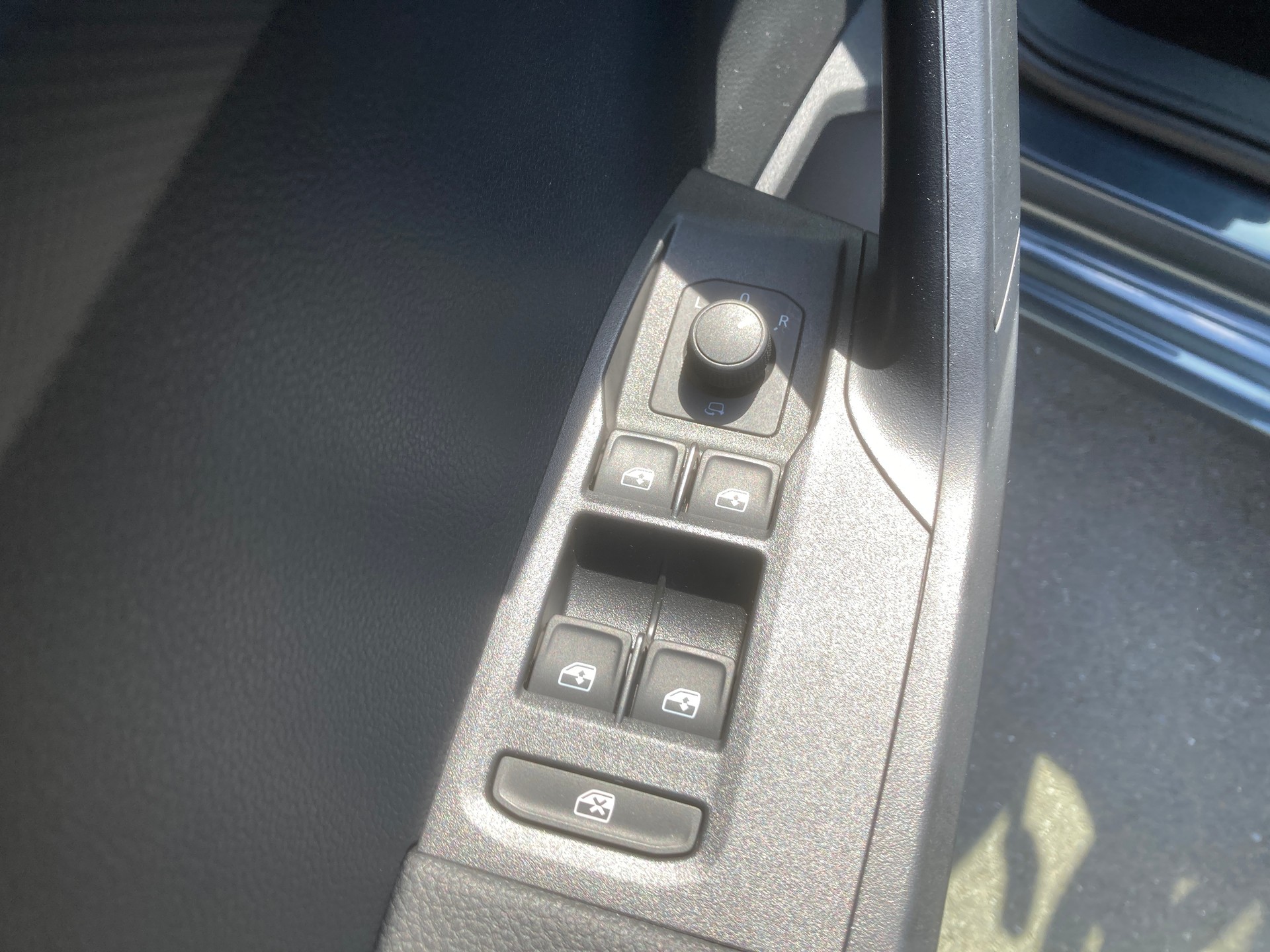 SEAT Ibiza 1.0 EcoTSI Move DSG-image-9