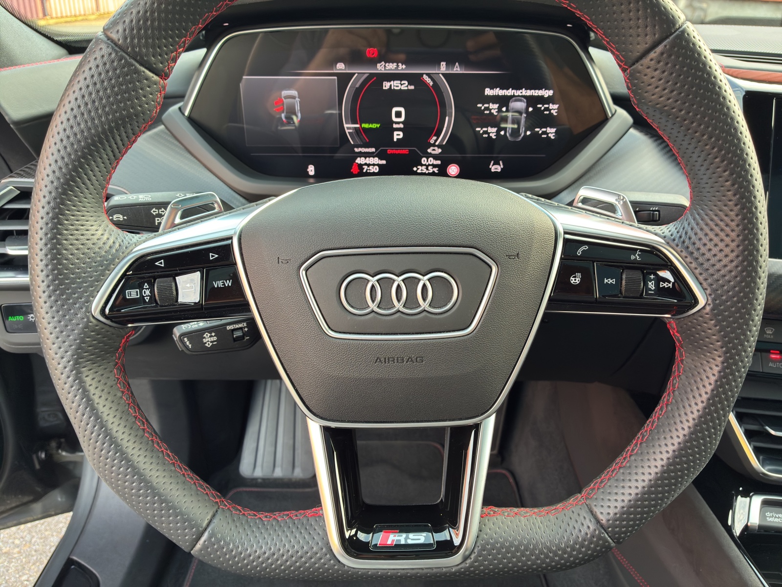 AUDI RS e-tron GT quattro-image-14