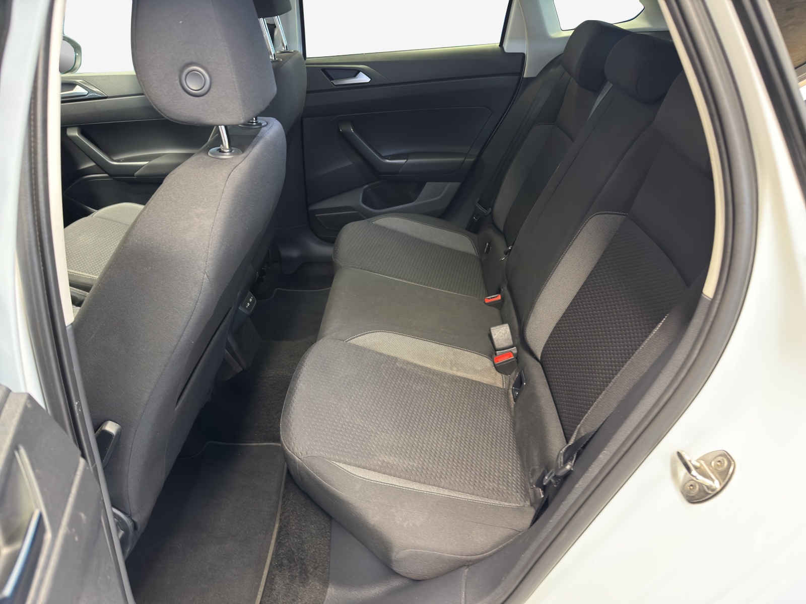 VW Taigo 1.0 TSI Life DSG-image-11