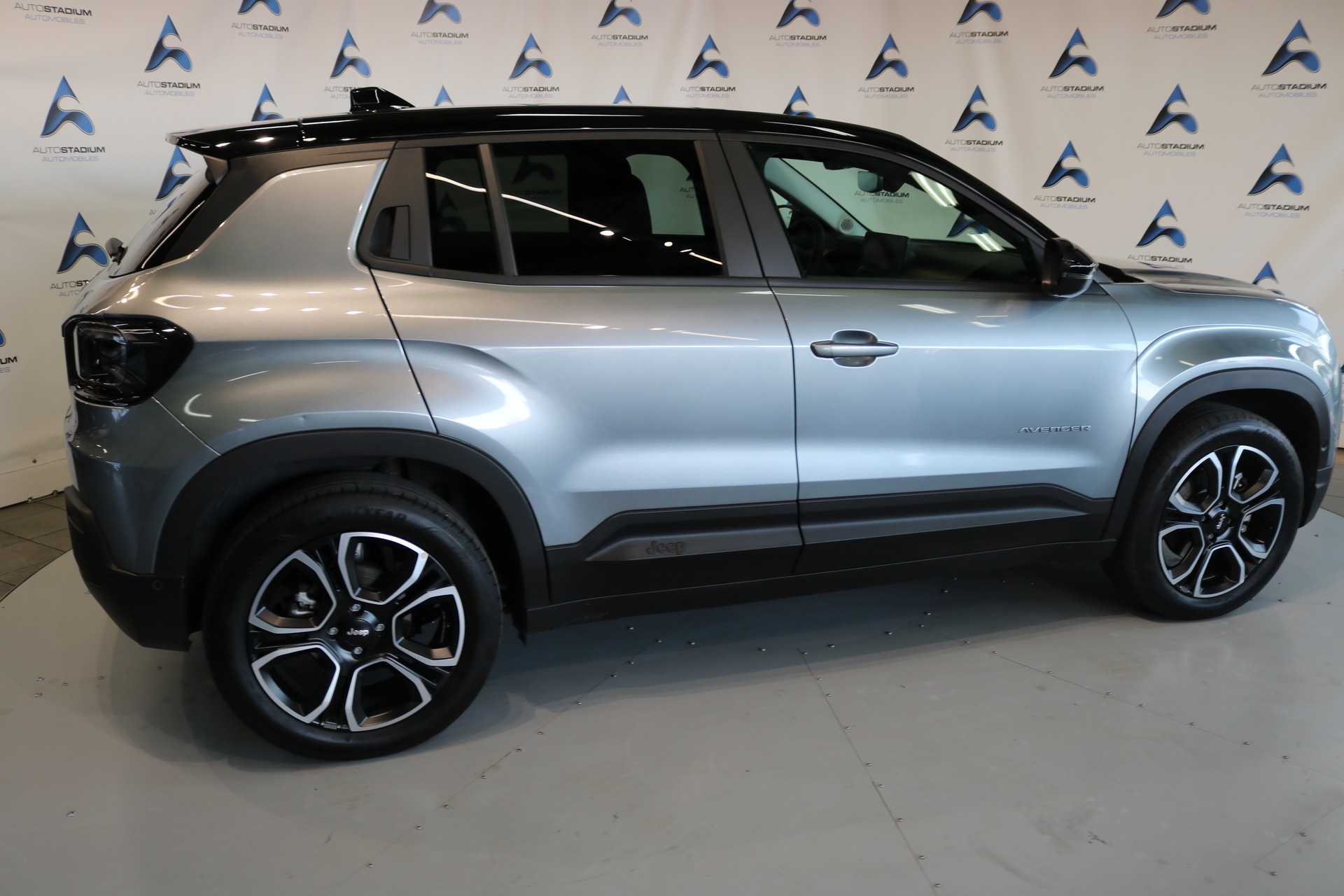 JEEP Avenger 54kWh Summit-image-17
