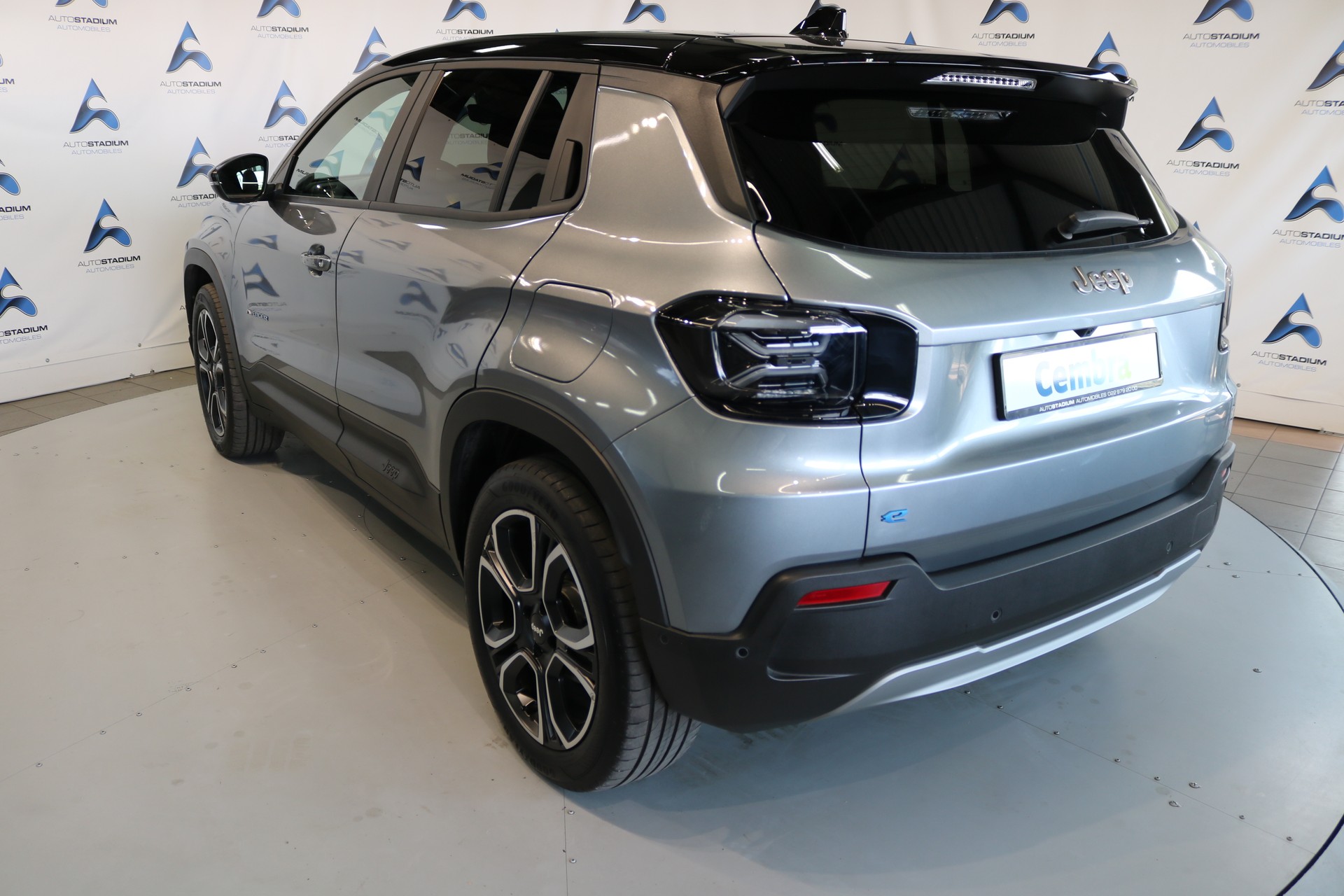 JEEP Avenger 54kWh Summit-image-13