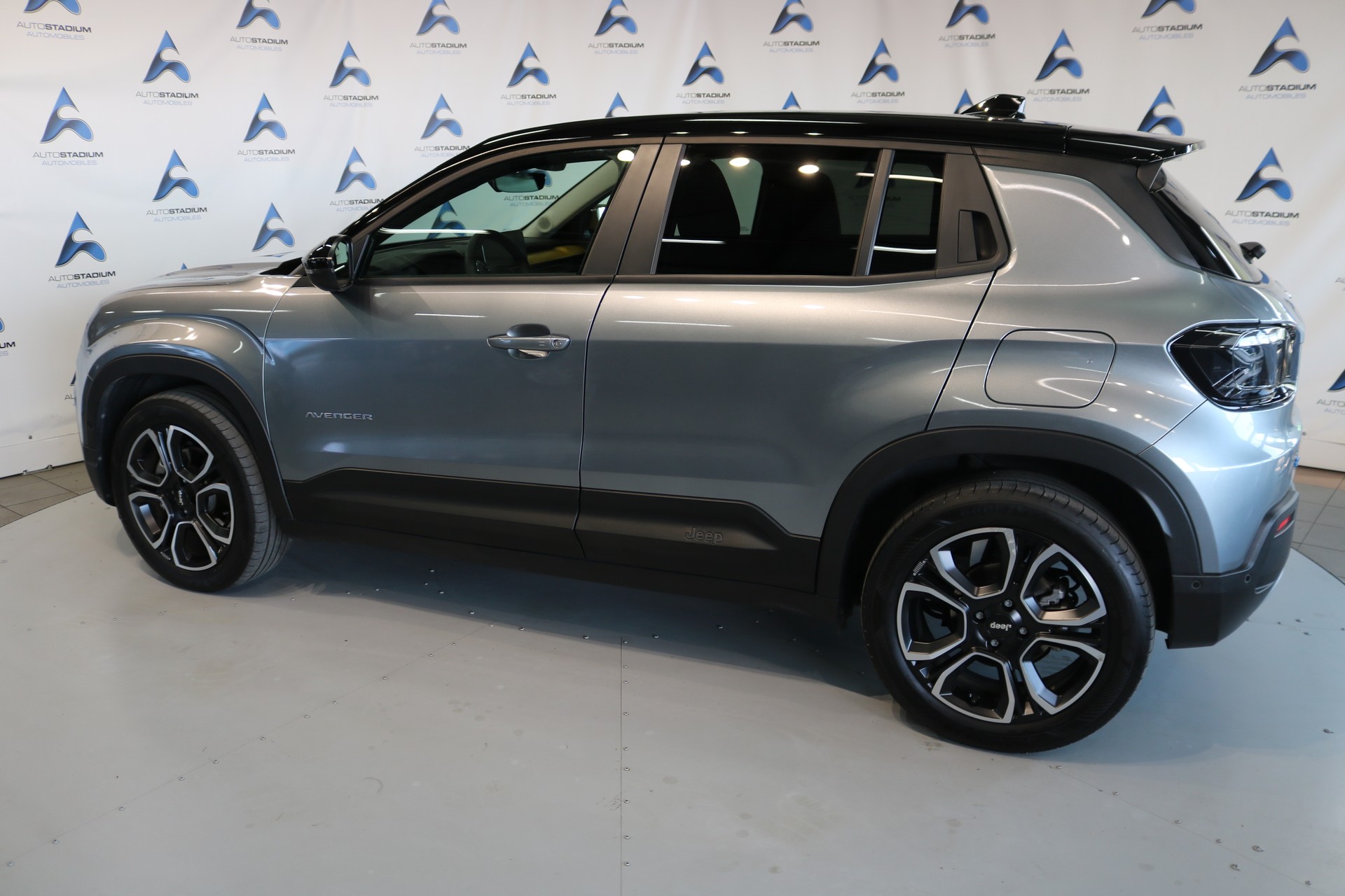 JEEP Avenger 54kWh Summit-image-11