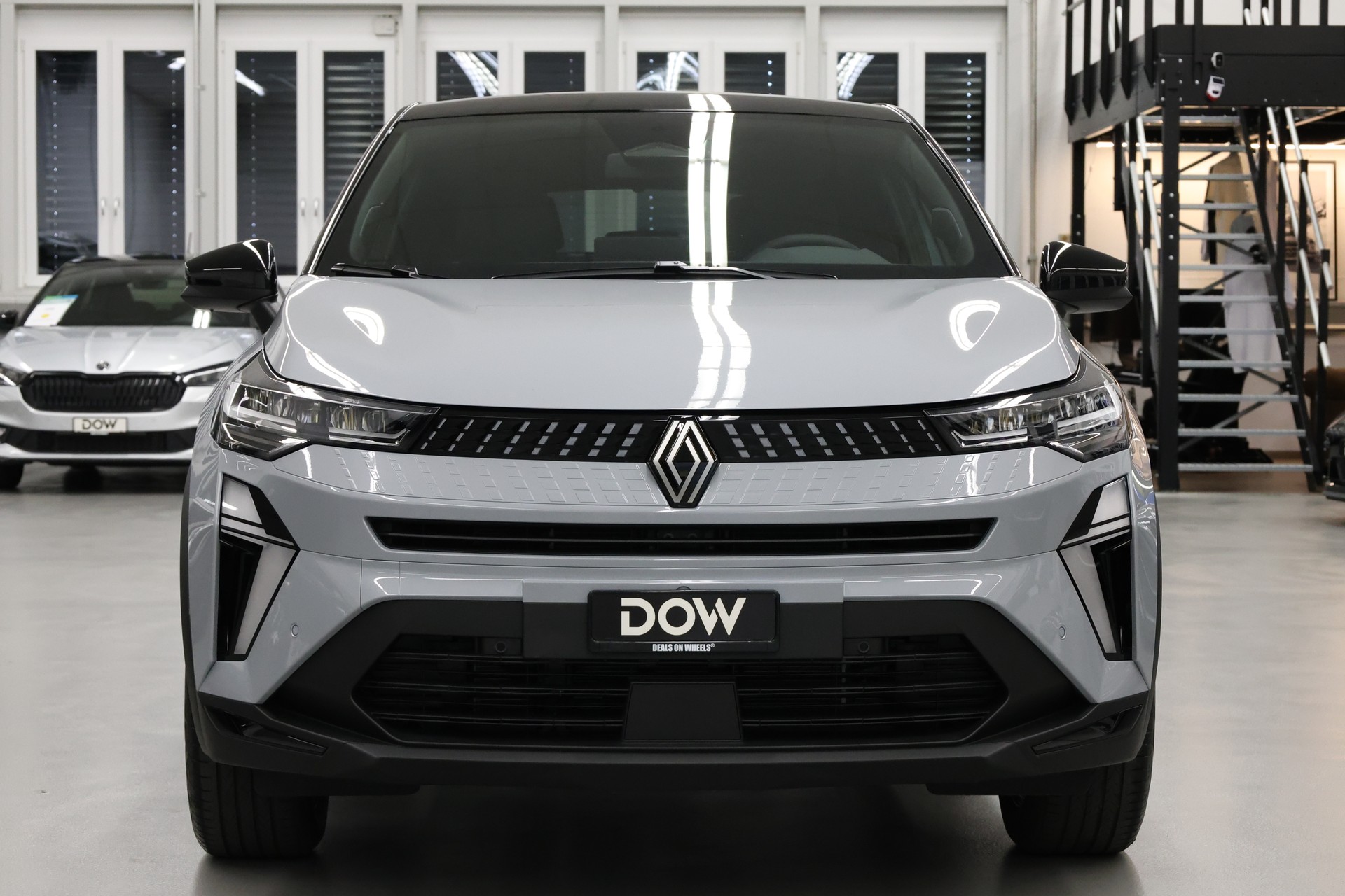 RENAULT Captur 1.8 E-Tech techno-showroom-element-3