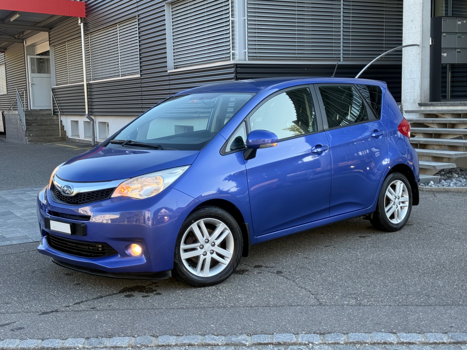 SUBARU Trezia 1.4D Swiss Luxury-image-0