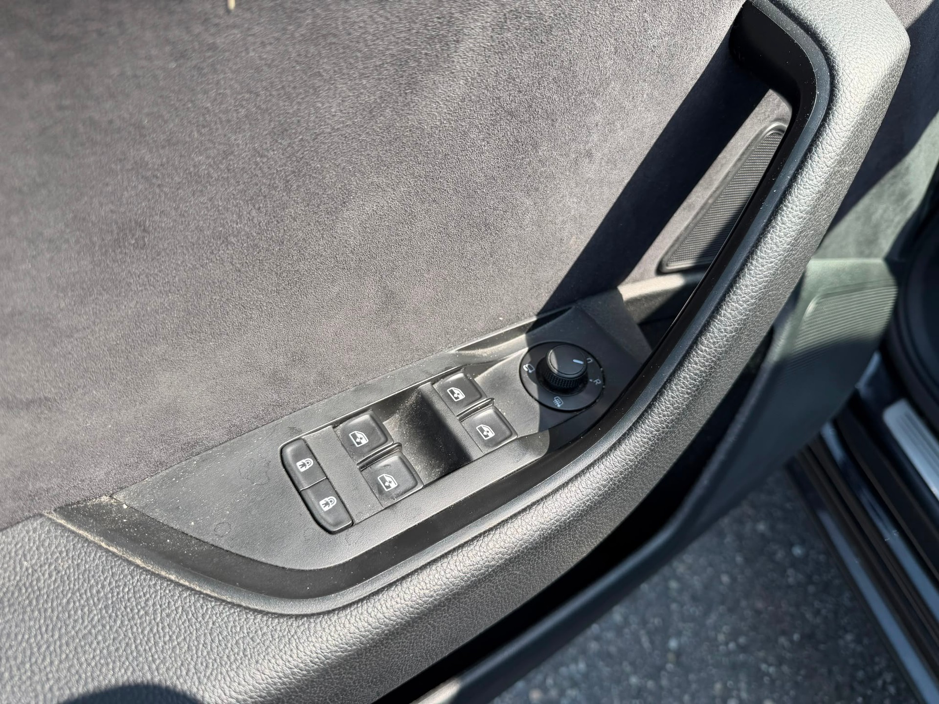 SKODA Superb Combi 2.0 TDi SportLine+ 4x4 DSG-image-12