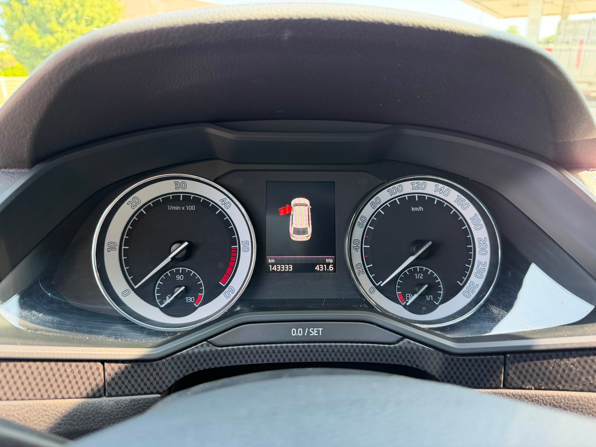 SKODA Superb Combi 2.0 TDi SportLine+ 4x4 DSG-image-14