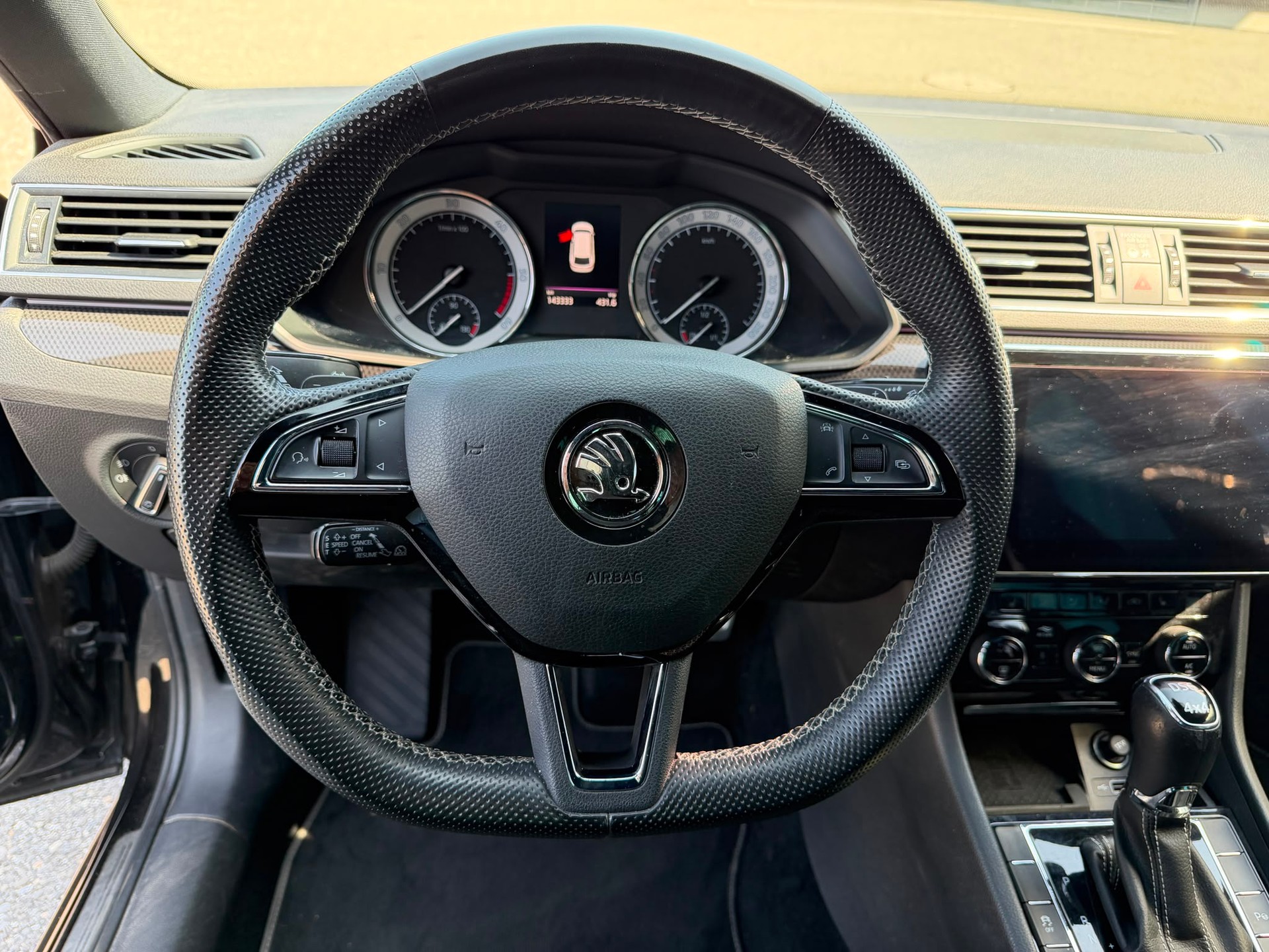 SKODA Superb Combi 2.0 TDi SportLine+ 4x4 DSG-image-15