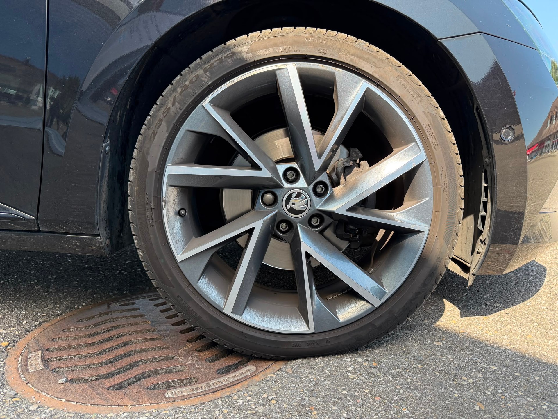 SKODA Superb Combi 2.0 TDi SportLine+ 4x4 DSG-image-9