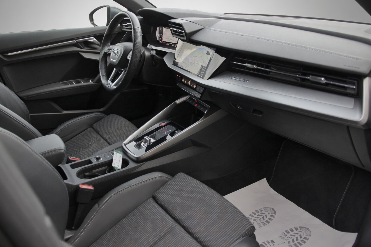 AUDI S3 Limousine 2.0 TFSI quattro S-tronic SEDAN-image-12