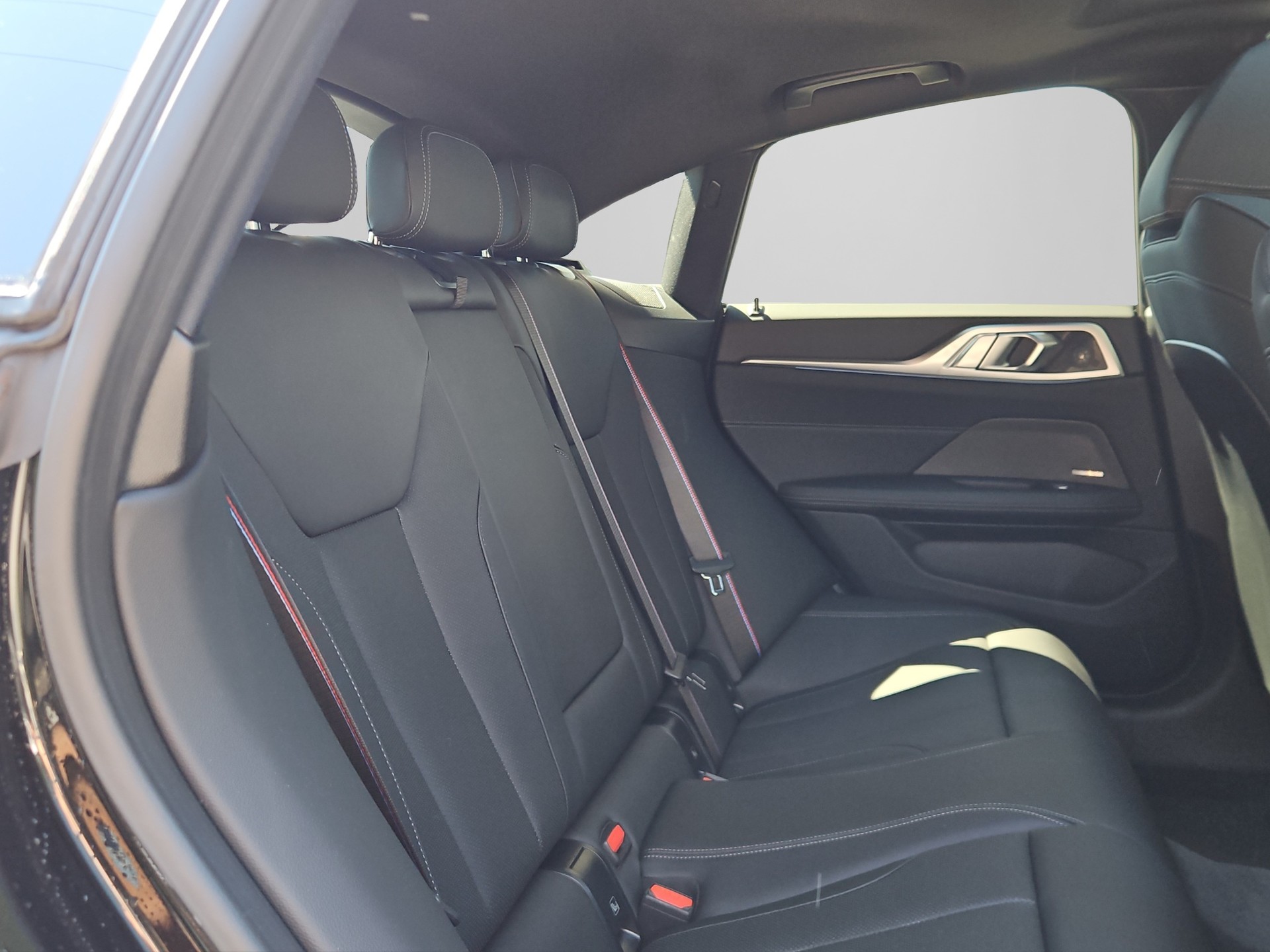 BMW i4 M60 M Sport Pro-image-16