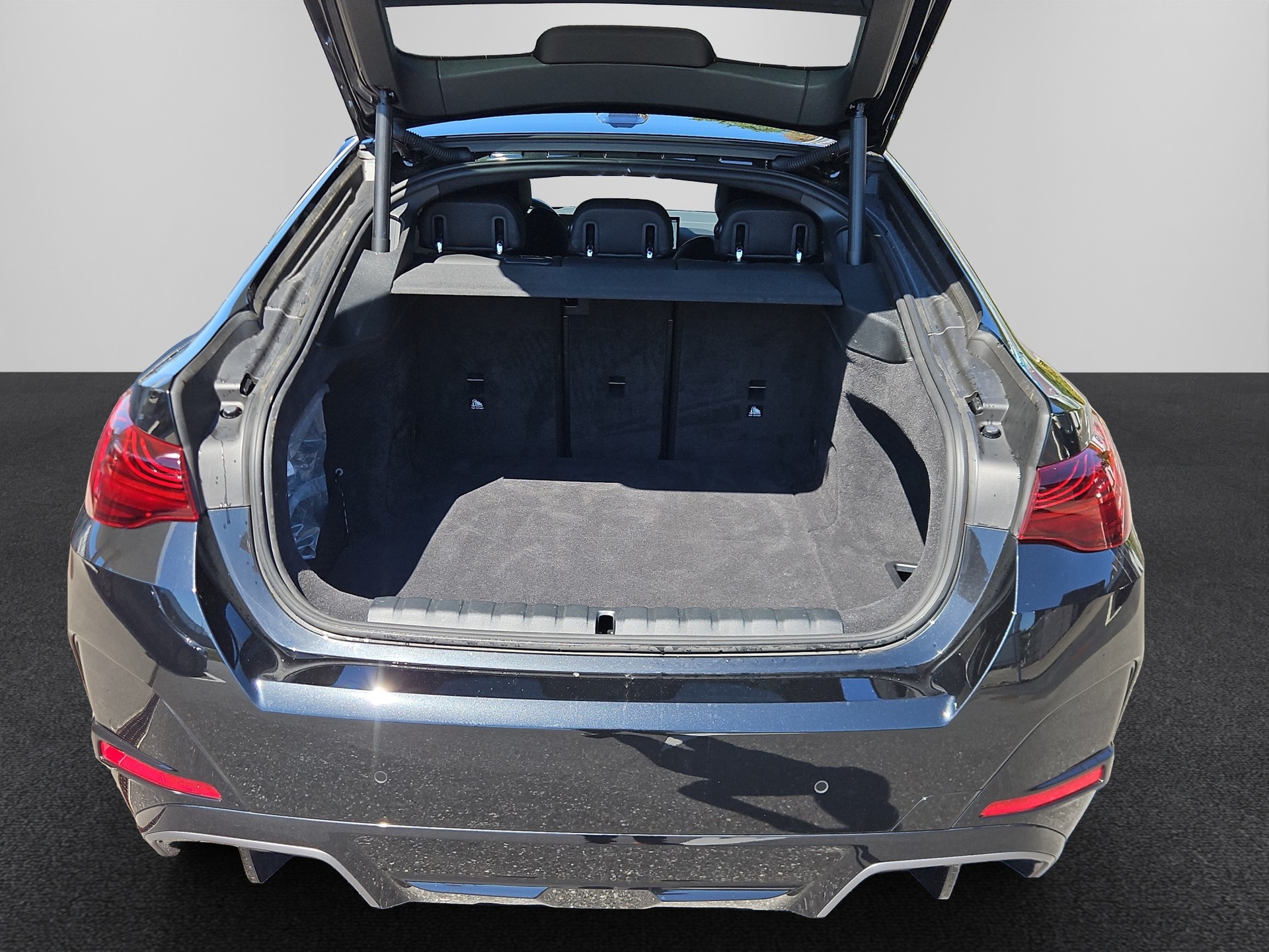 BMW i4 M60 M Sport Pro-image-19