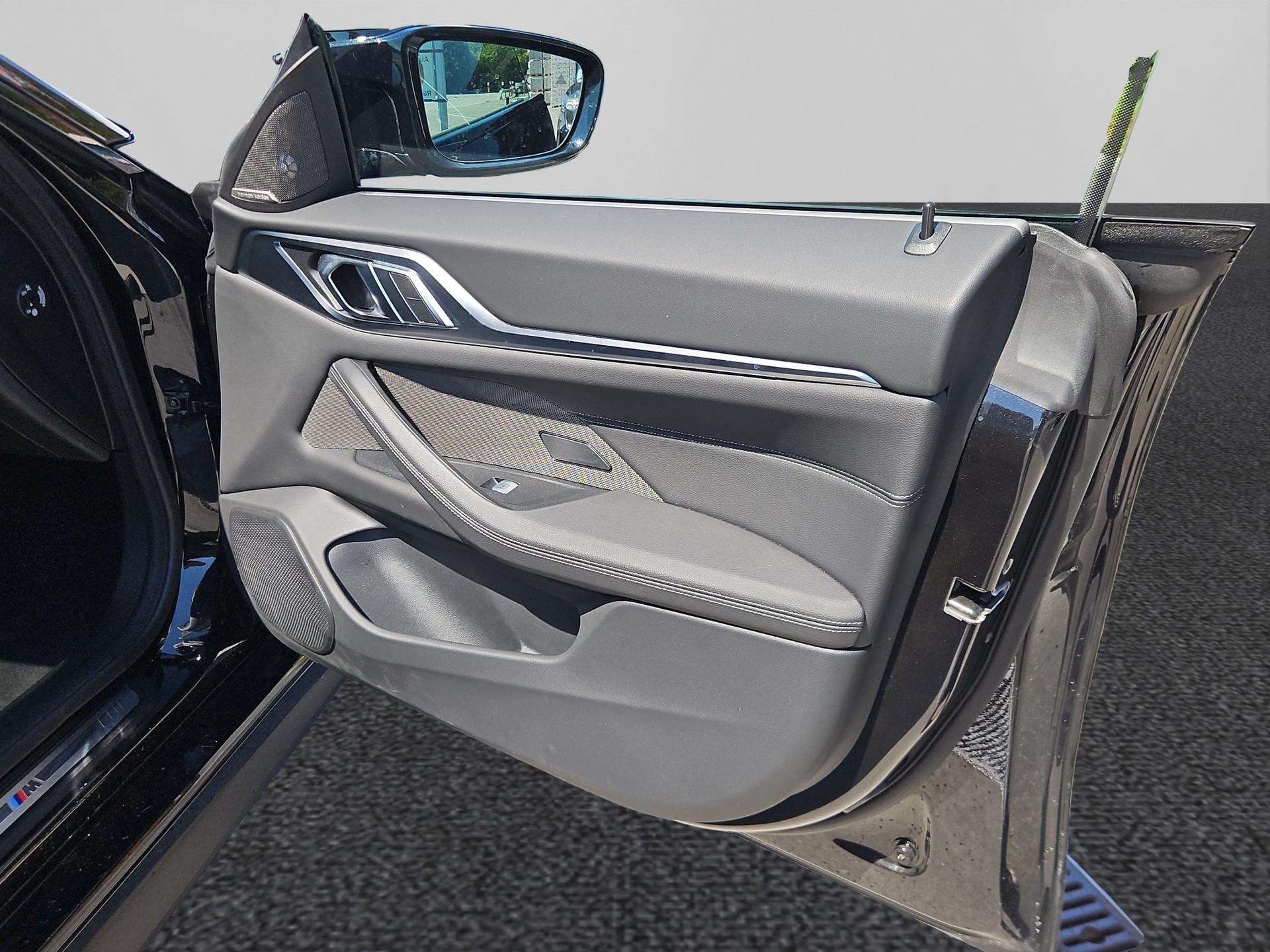 BMW i4 M60 M Sport Pro-image-16