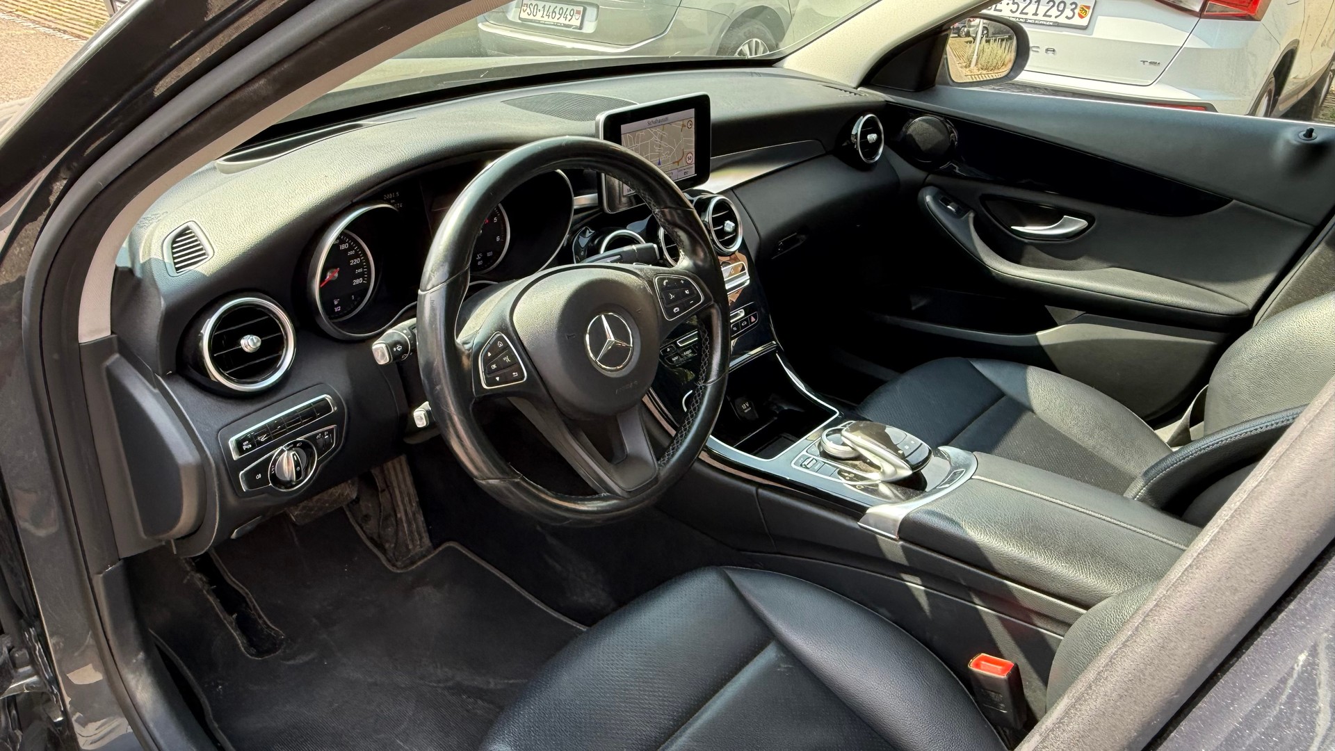 MERCEDES-BENZ C 220 BlueTEC AMG Line 7G-Tronic-image-9