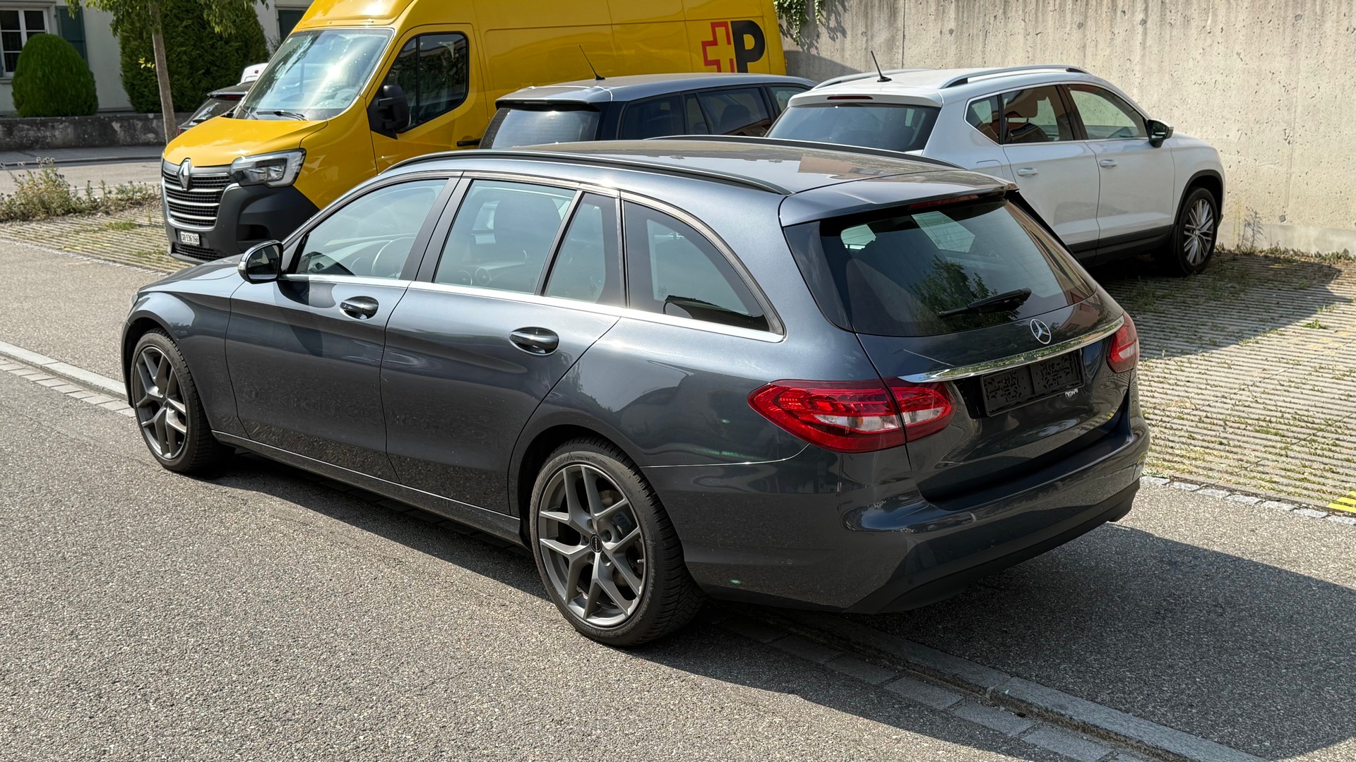 MERCEDES-BENZ C 220 BlueTEC AMG Line 7G-Tronic-image-3
