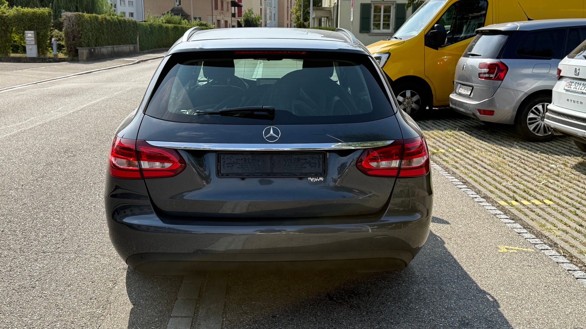MERCEDES-BENZ C 220 BlueTEC AMG Line 7G-Tronic-image-4