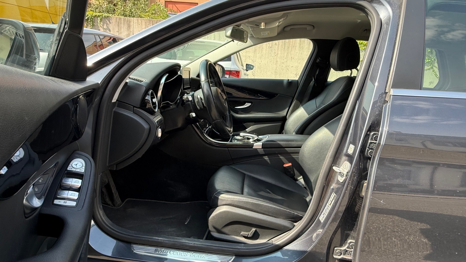 MERCEDES-BENZ C 220 BlueTEC AMG Line 7G-Tronic-image-8