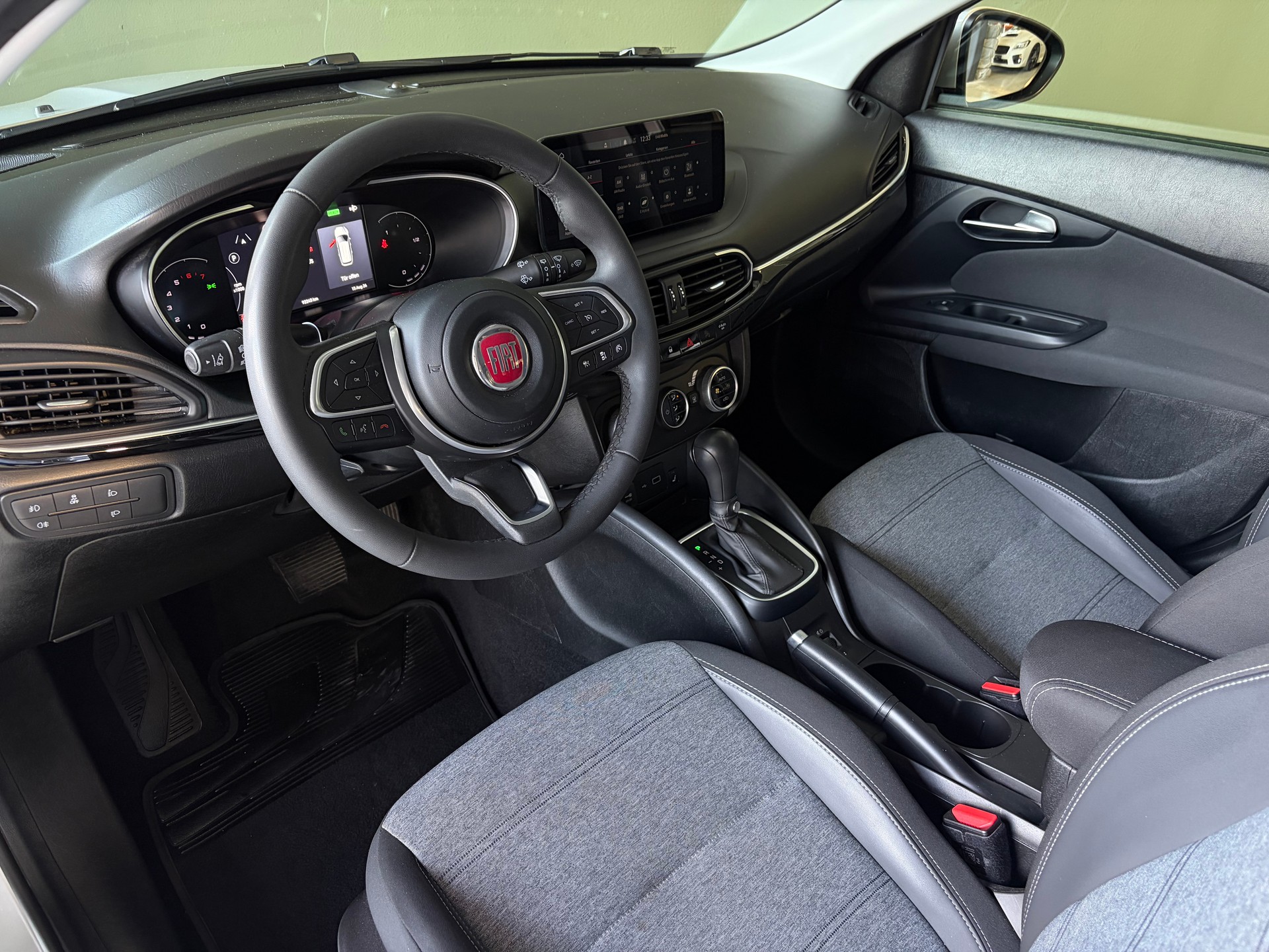 FIAT Tipo 1.5 Hybrid Station Wagon Cross *CH-Fahrzeug*Anhängerkupplung*Ab MFK*-image-8