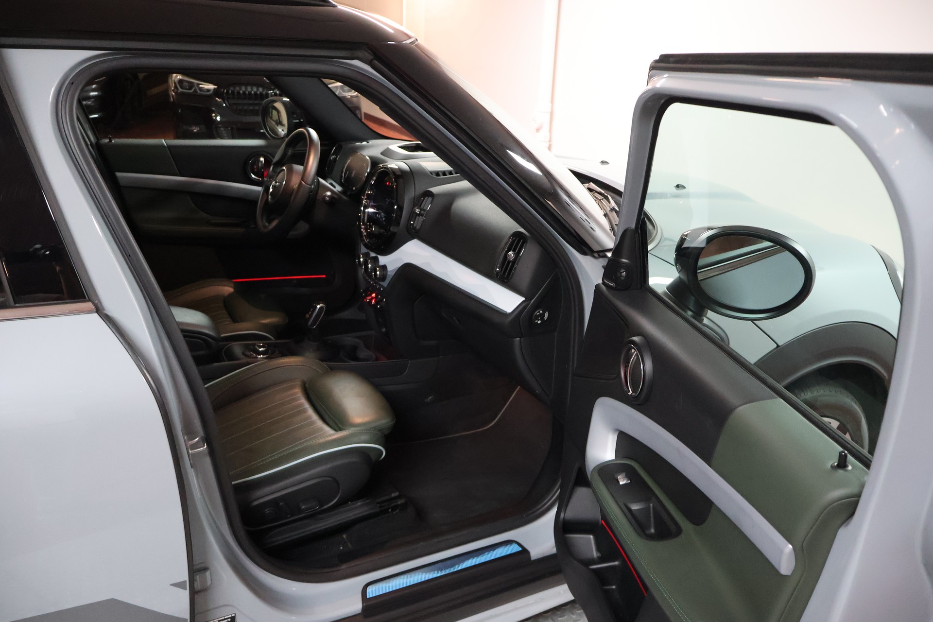 MINI Countryman Cooper S Untamed Edition ALL4 Steptronic-image-13