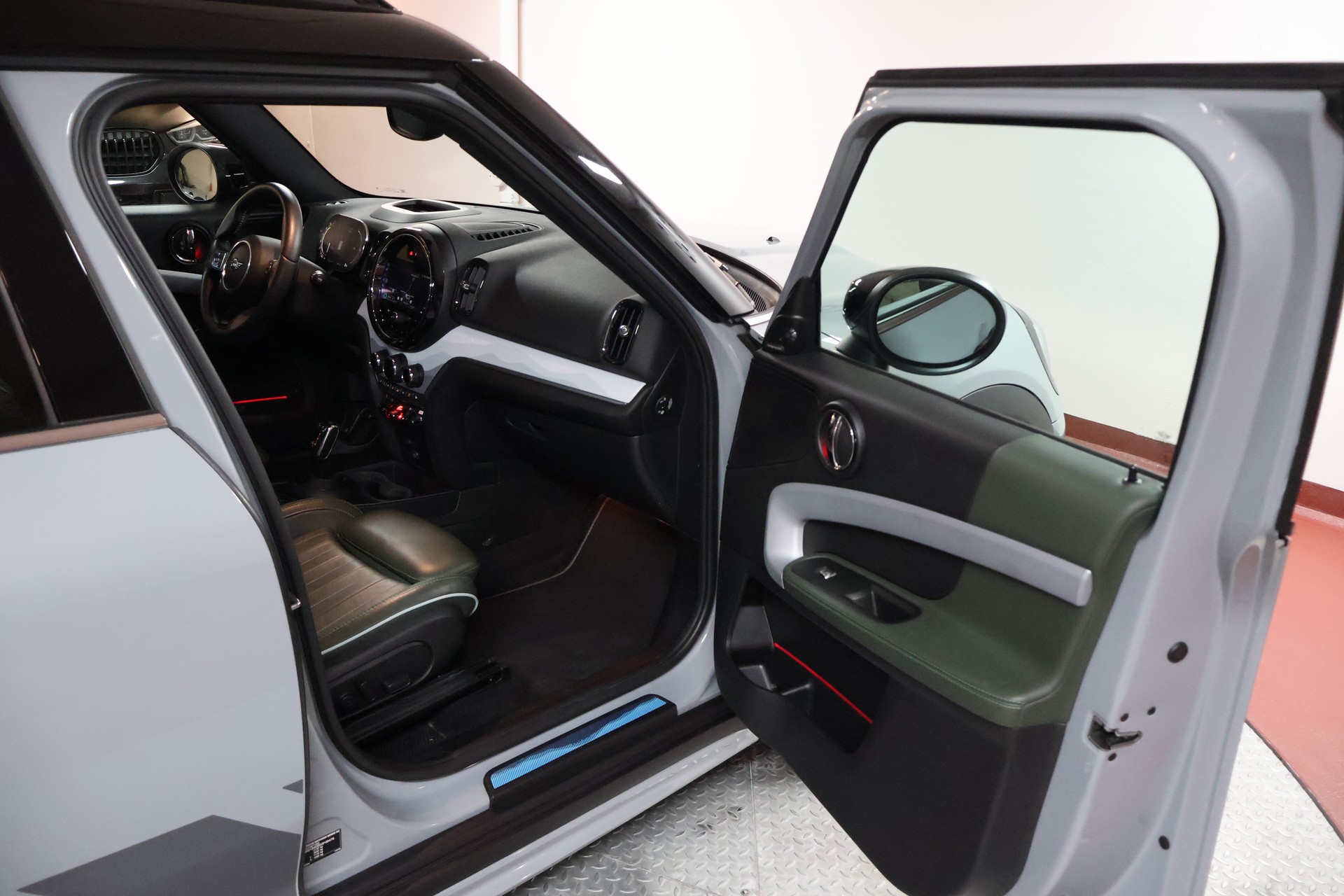 MINI Countryman Cooper S Untamed Edition ALL4 Steptronic-image-14