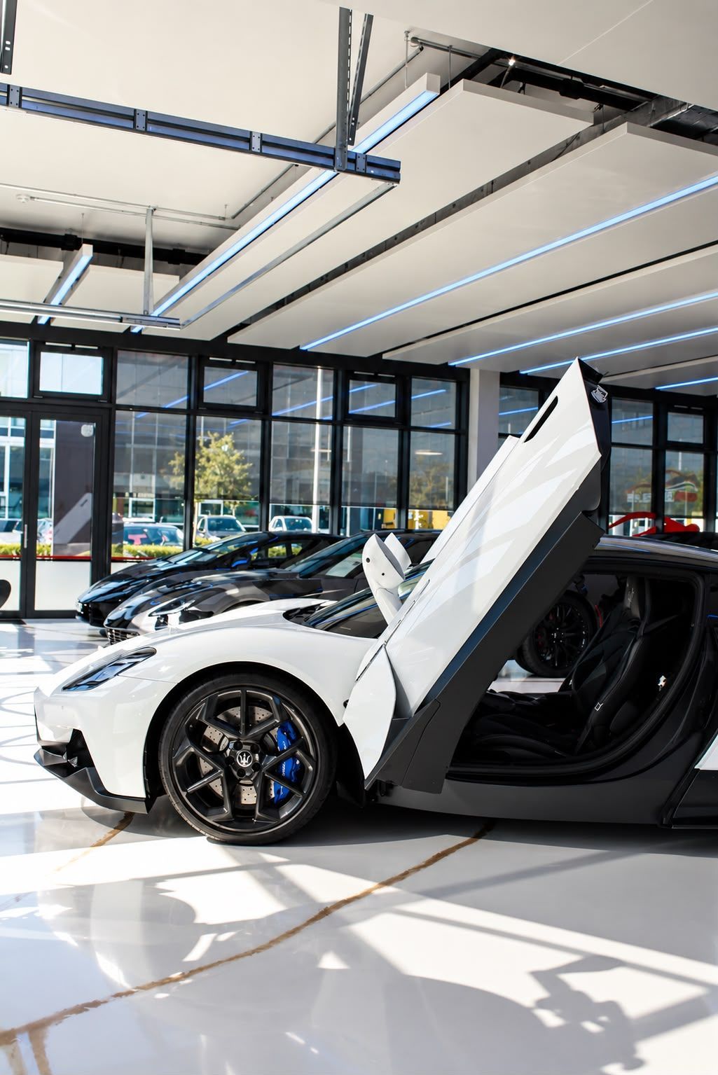 MASERATI MC20 MC 20 CH-Fahrzeug-showroom-element-3