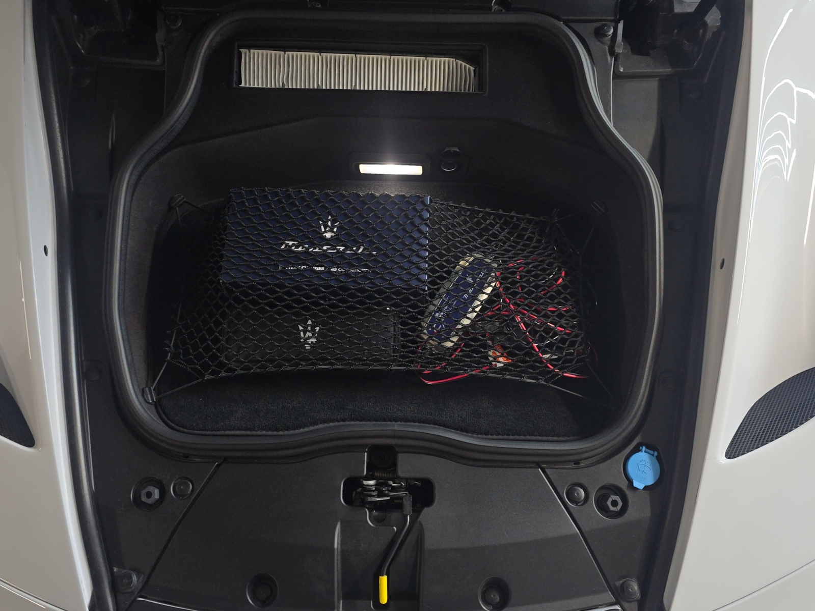 MASERATI MC 20 CH-Fahrzeug-image-13