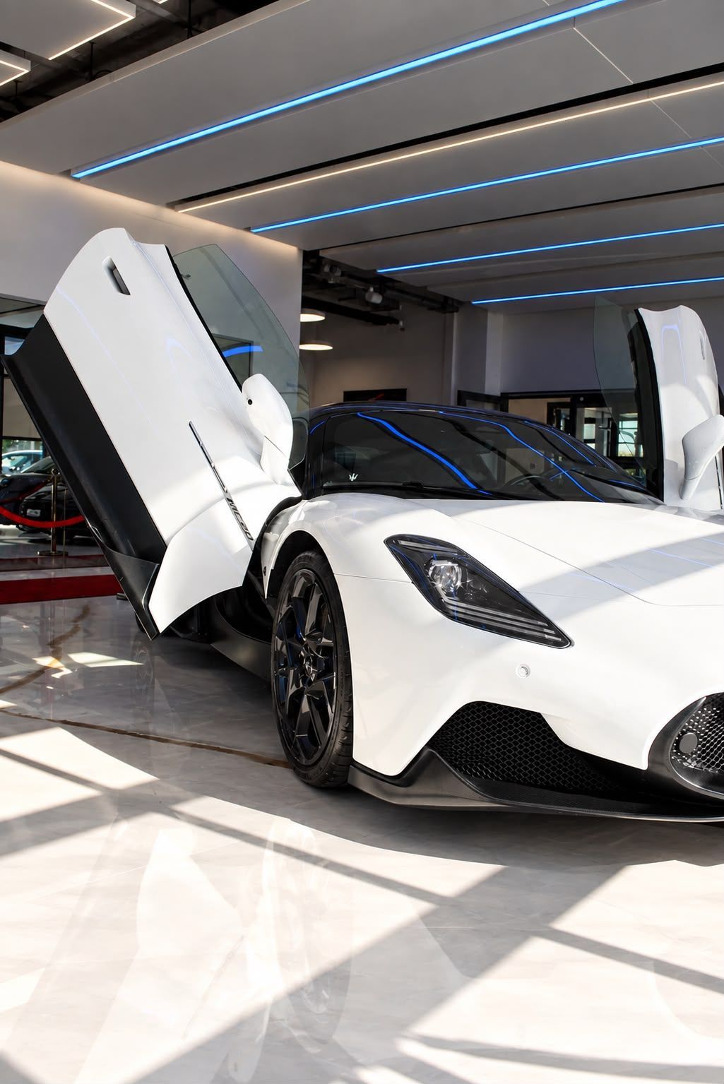 MASERATI MC20 MC 20 CH-Fahrzeug-showroom-element-1
