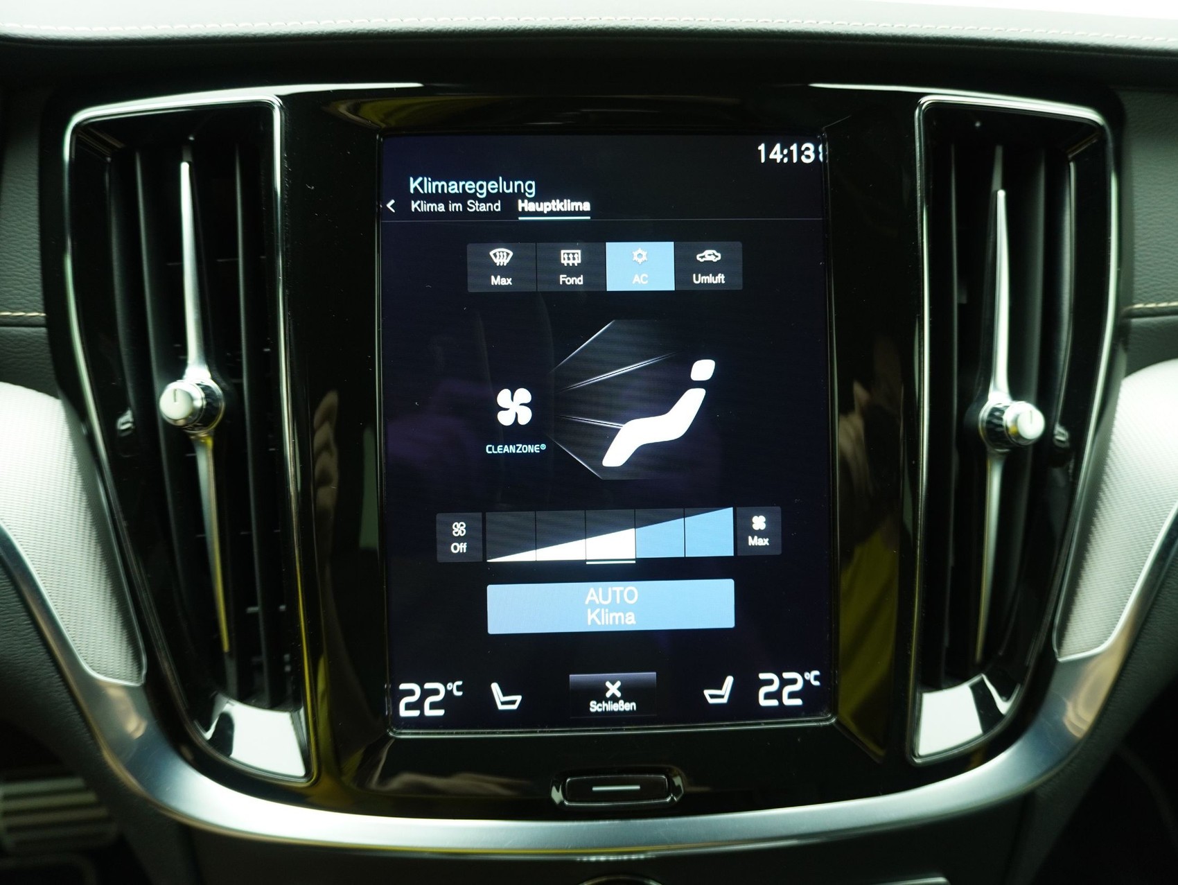 VOLVO V60 T8 TE Polestar eAWD-image-15