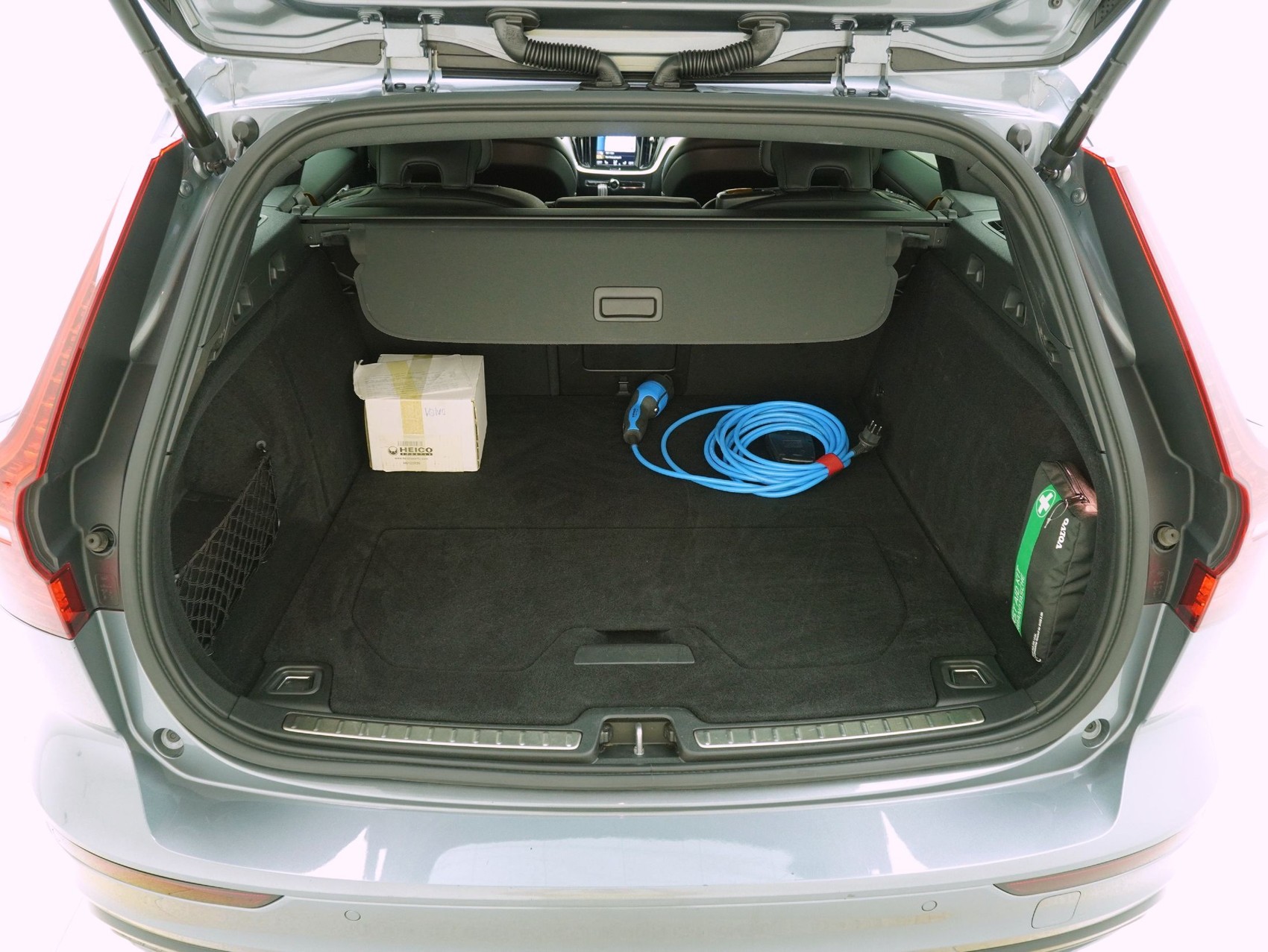 VOLVO V60 T8 TE Polestar eAWD-image-11