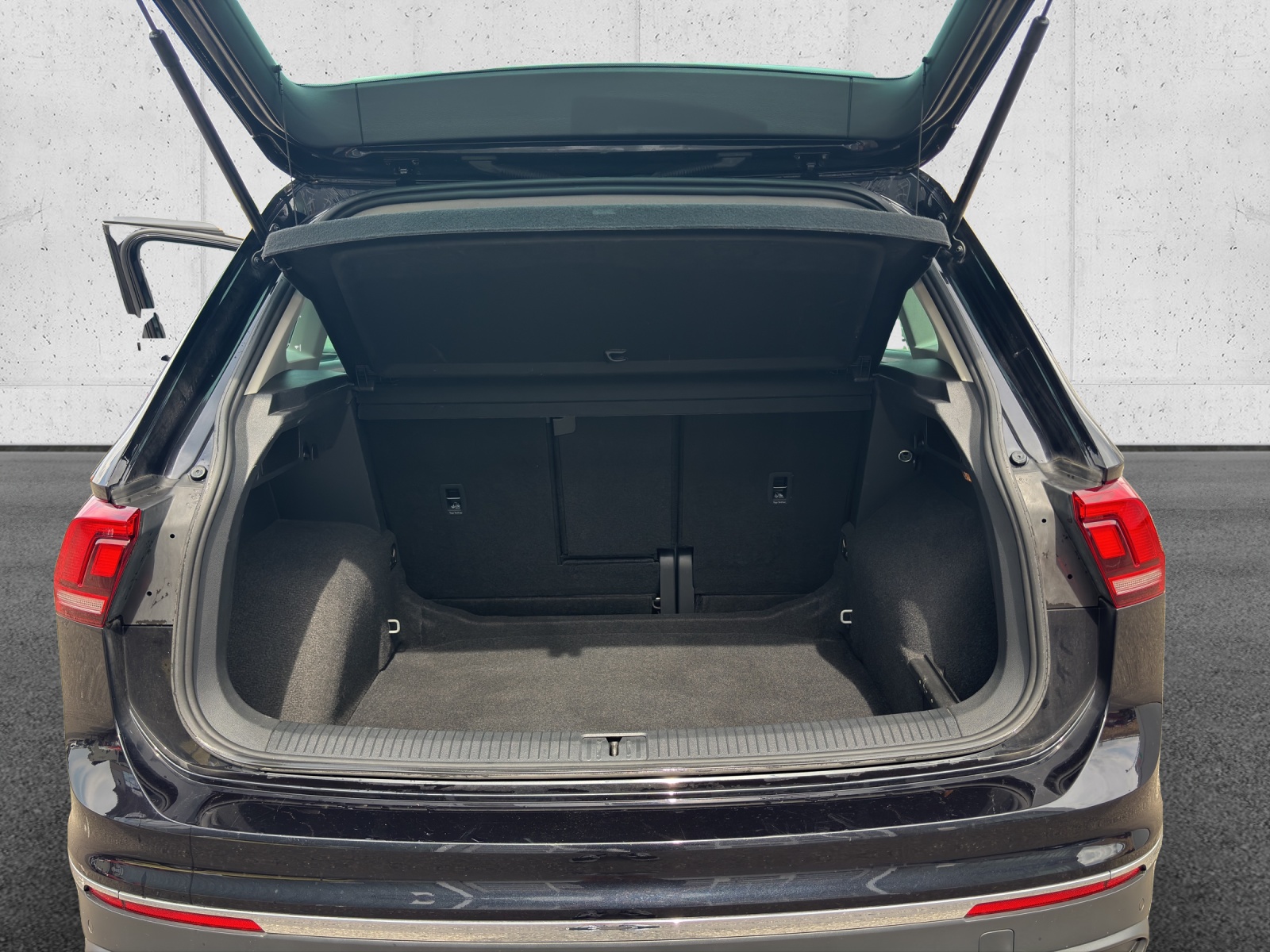 VW Tiguan 1.5TSI Evo Starter-image-13