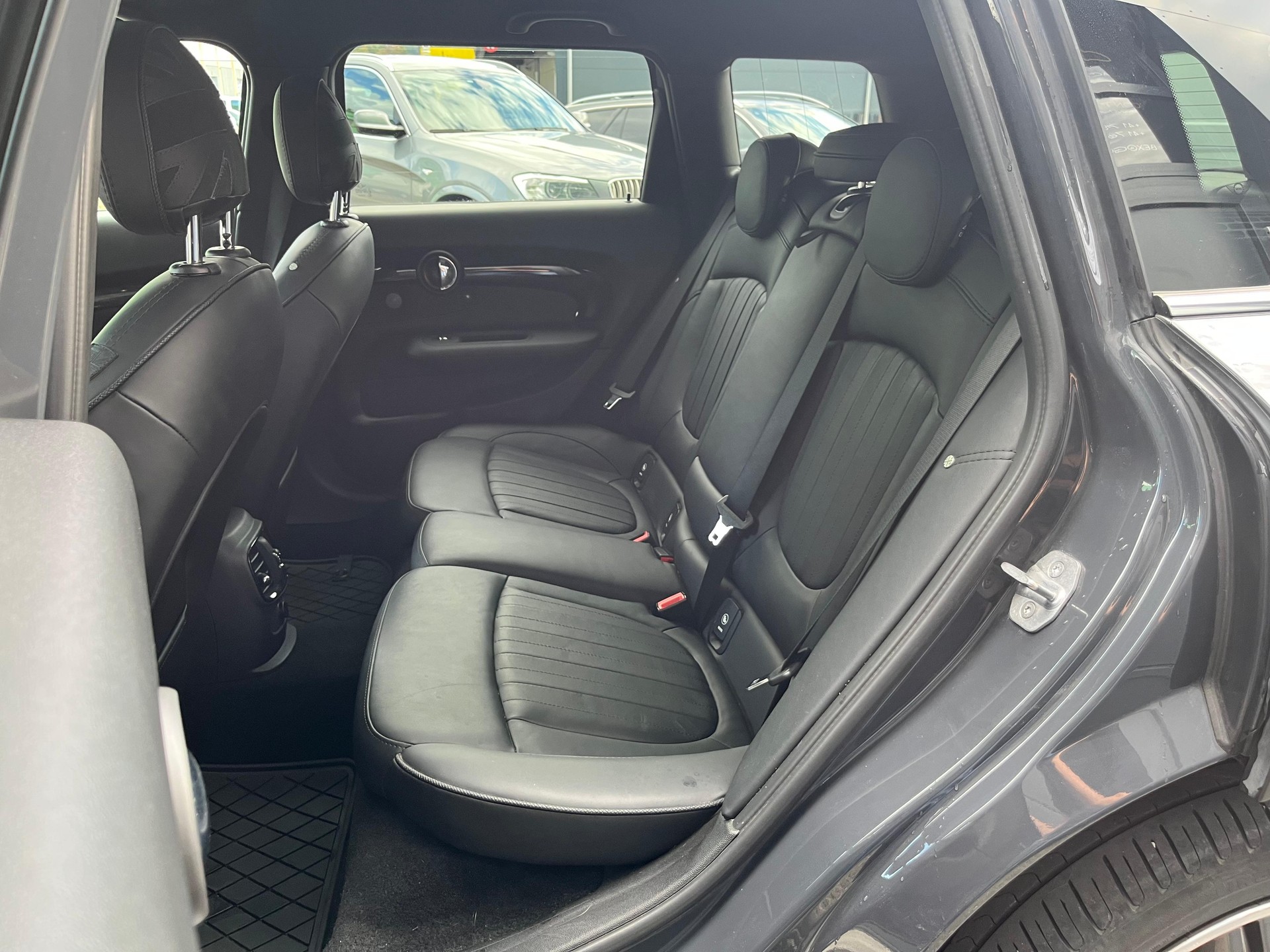 MINI Clubman Cooper S ALL4 Steptronic-image-10