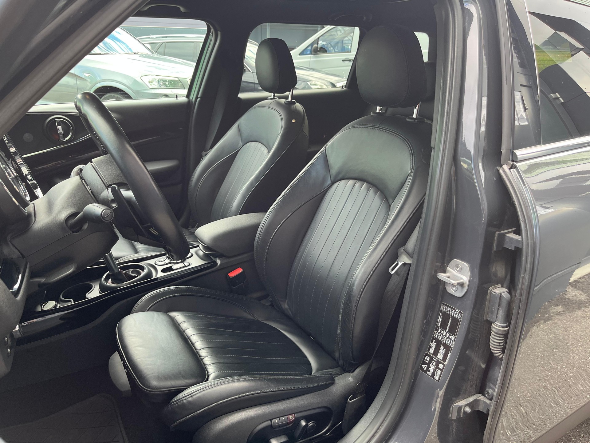 MINI Clubman Cooper S ALL4 Steptronic-image-8