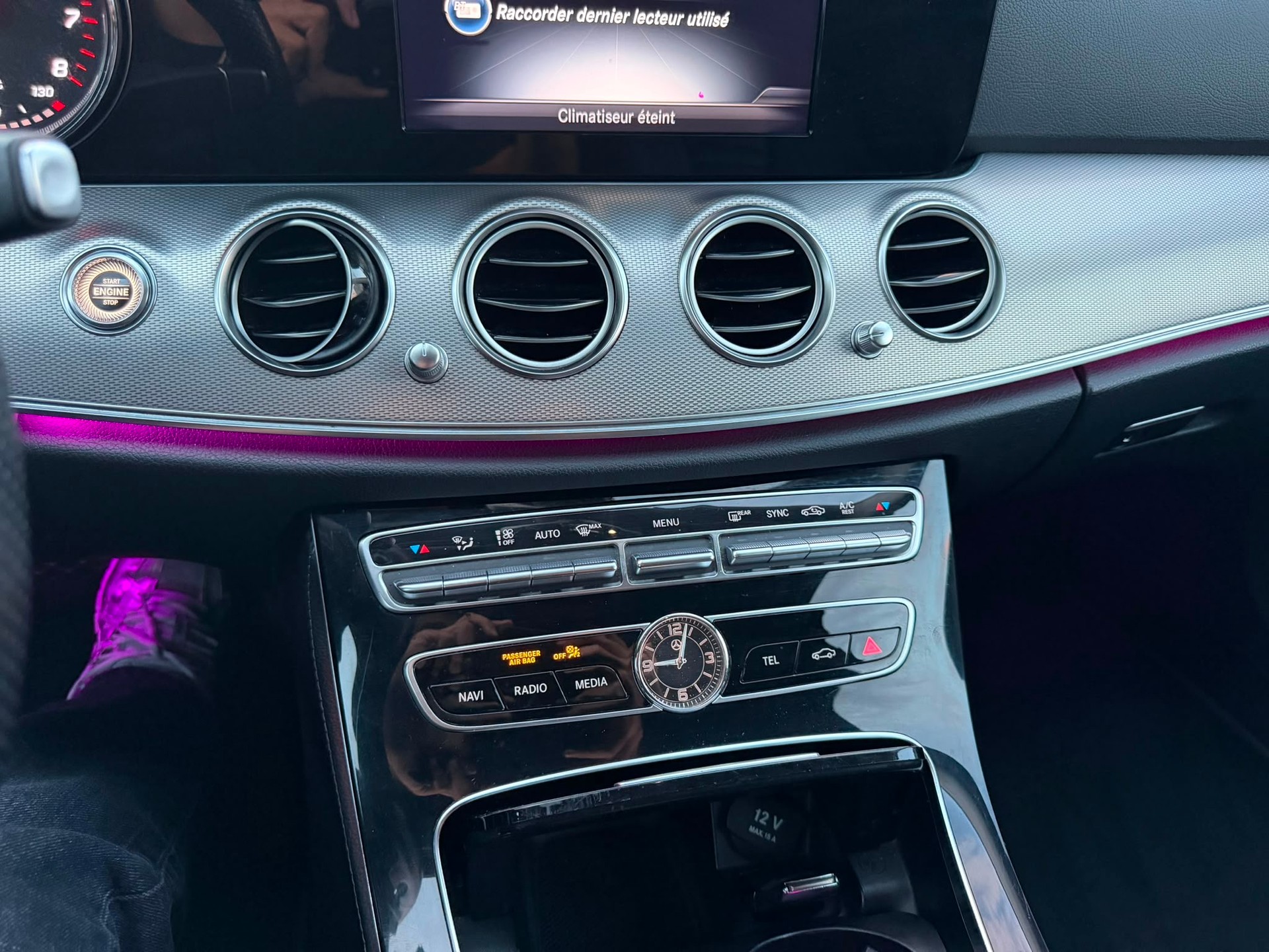 MERCEDES-BENZ E 200 AMG Line 9G-Tronic FULL BLACK GARANTIE 2 ans-image-17