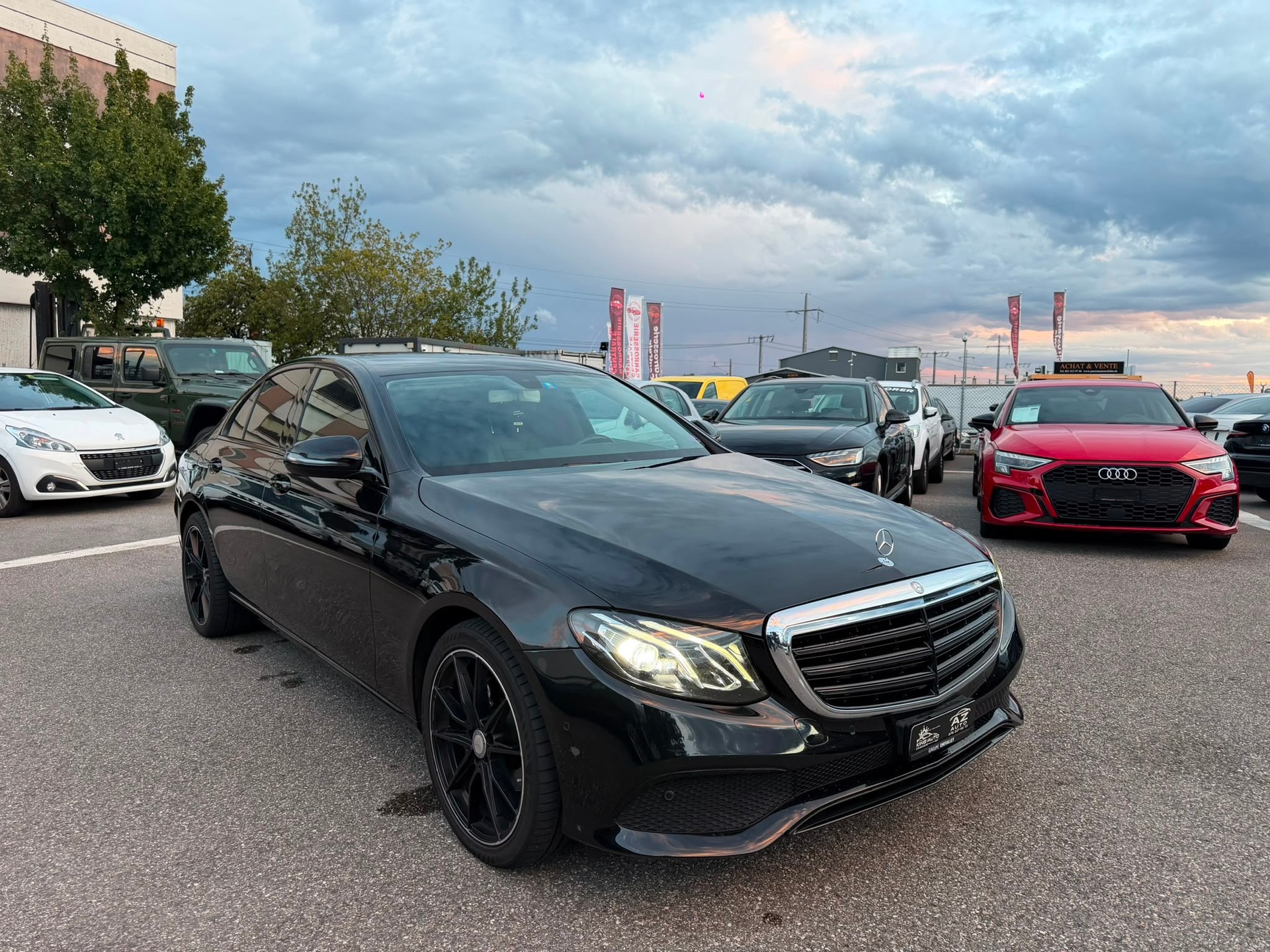 MERCEDES-BENZ E 200 AMG Line 9G-Tronic FULL BLACK GARANTIE 2 ans-image-7