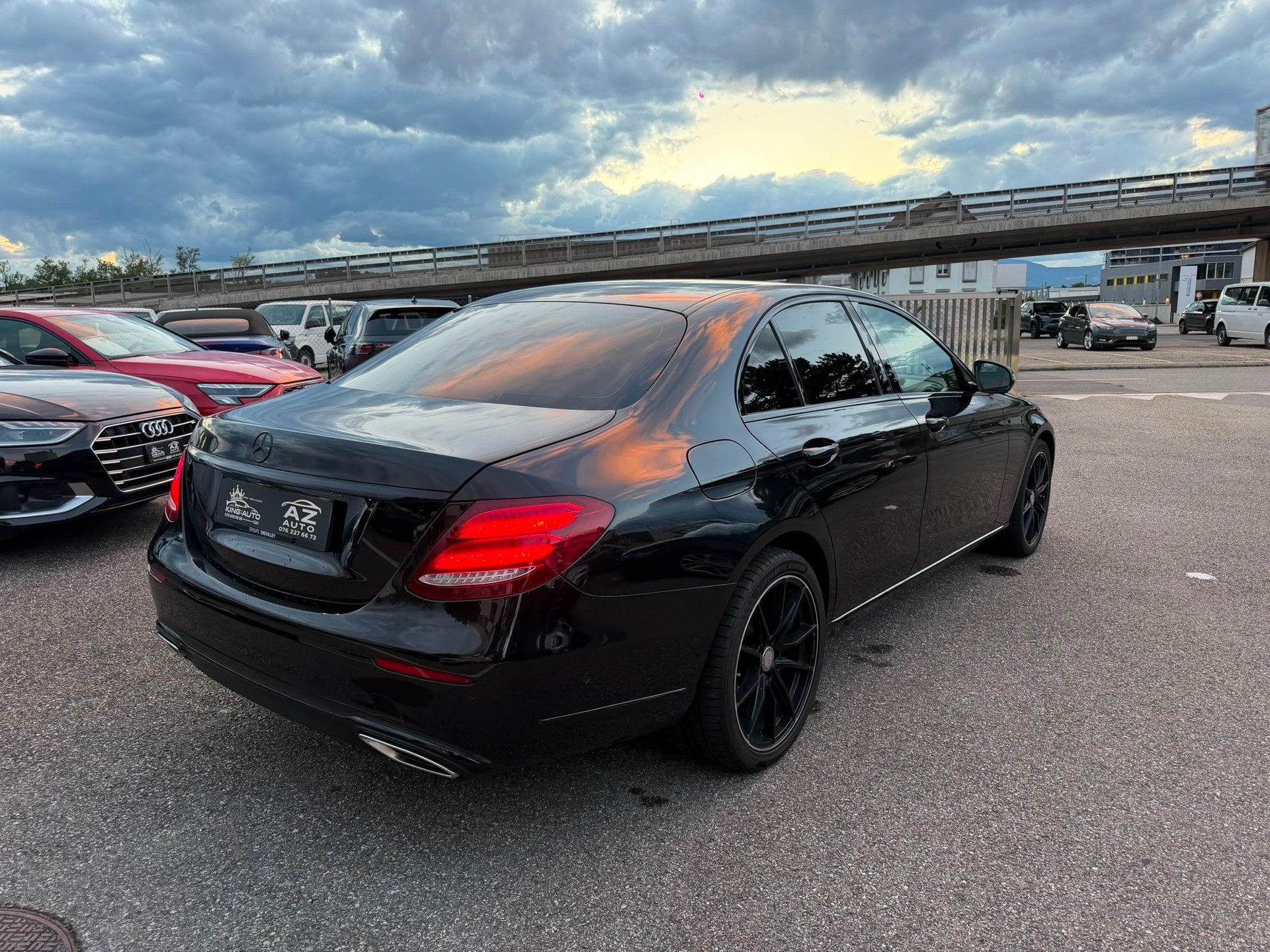 MERCEDES-BENZ E 200 AMG Line 9G-Tronic FULL BLACK GARANTIE 2 ans-image-5