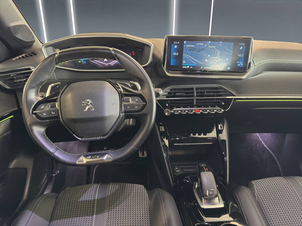 PEUGEOT 208 1.2 PureTech GT EAT8 //Pack drive assist plus/Sièges AV chauffants/Carplay/Caméra Recul-image-5