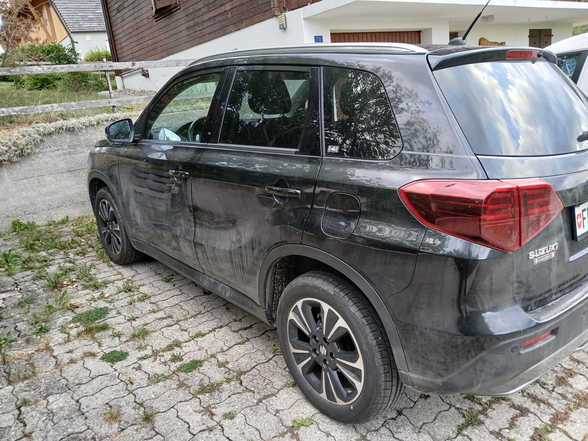 SUZUKI 1.4 T Compact Top Hybrid 4x4-image-0