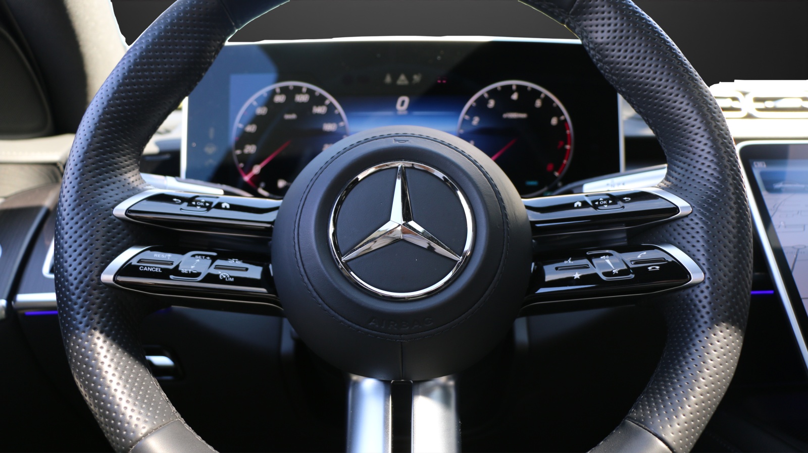 MERCEDES-BENZ S 580 4Matic Lang AMG Line-image-14