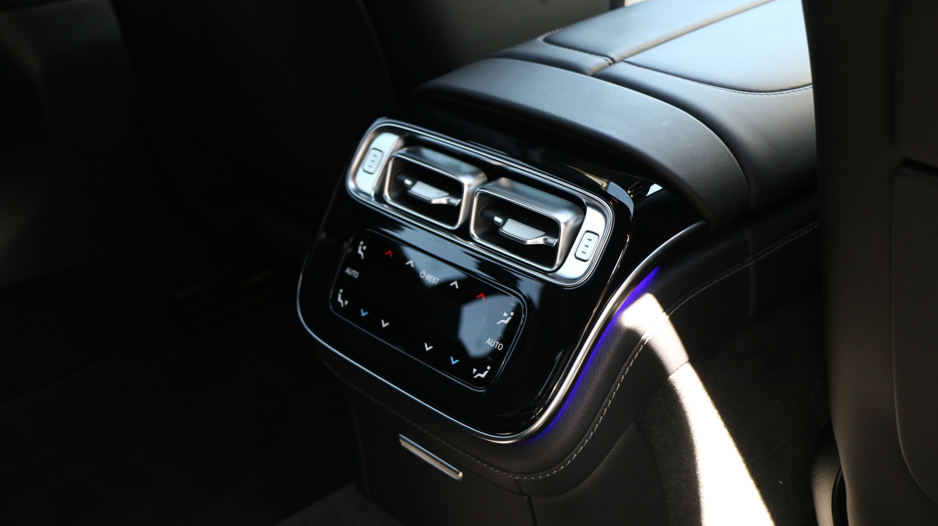 MERCEDES-BENZ S 580 4Matic Lang AMG Line-image-10