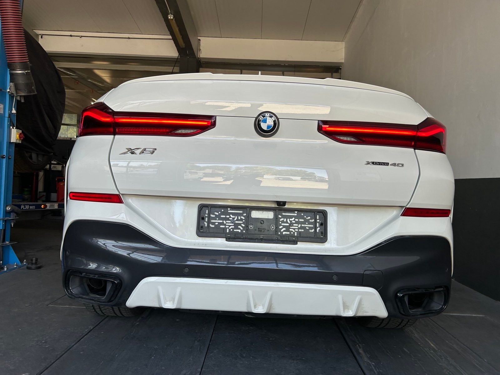 BMW 40d xDrive-image-3