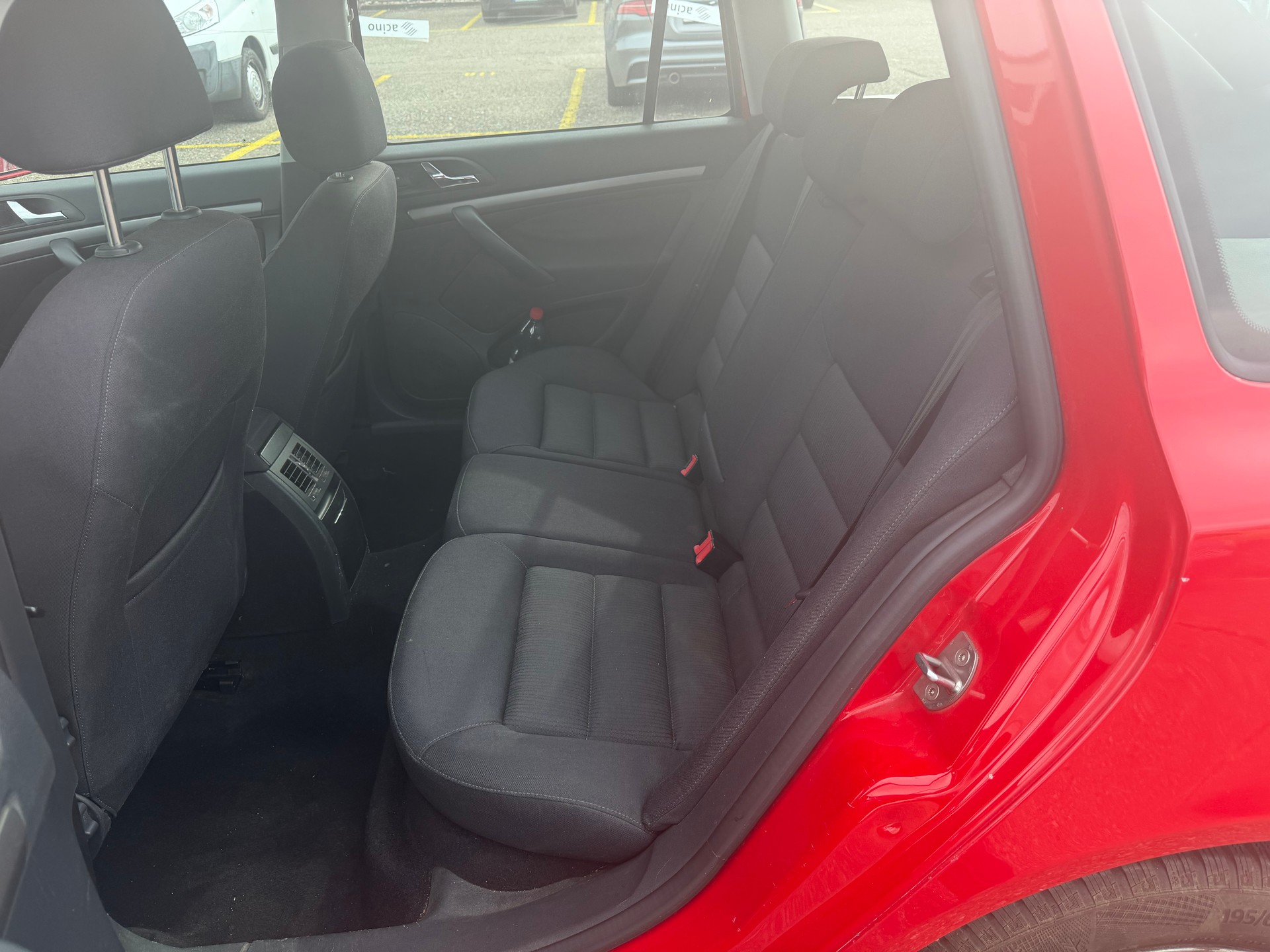 SKODA Octavia 2.0 TDI Elegance-image-6